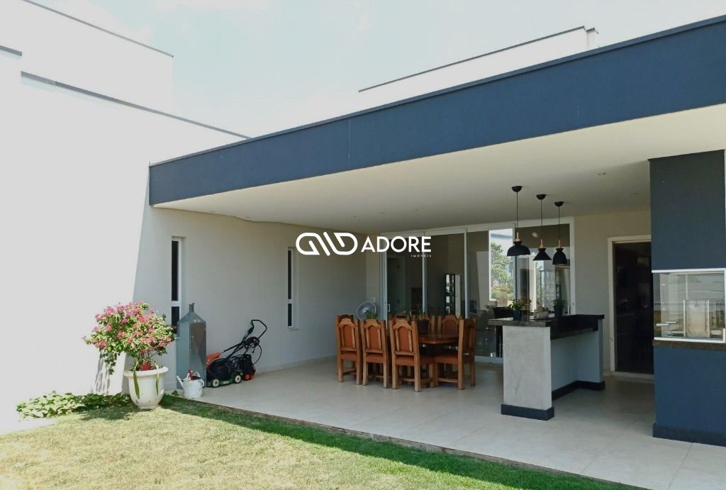 Casa de Condomínio à venda com 4 quartos, 350m² - Foto 1