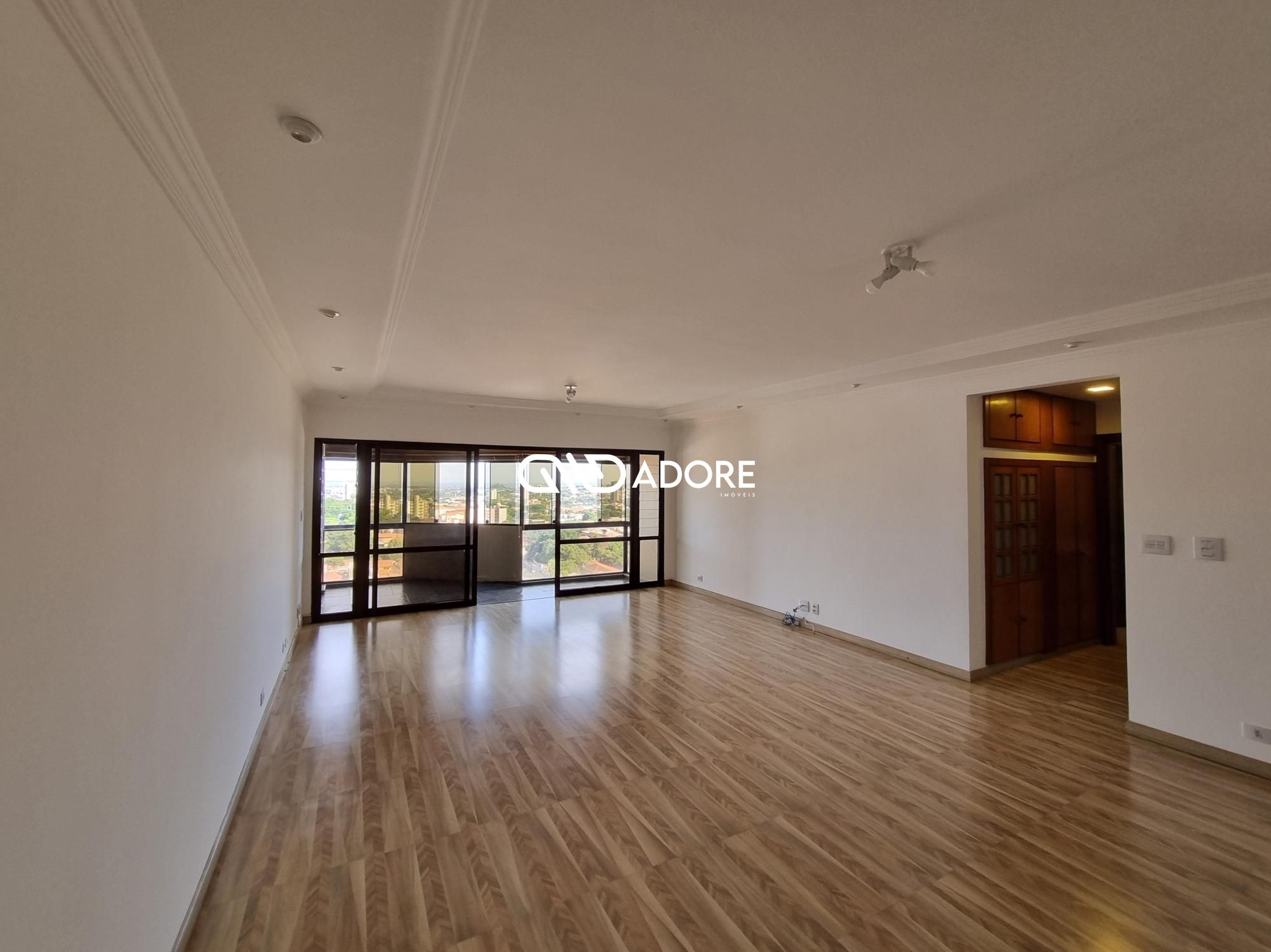 Apartamento à venda e aluguel com 3 quartos, 237m² - Foto 2