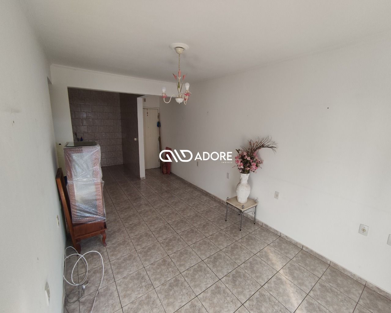 Apartamento à venda com 2 quartos, 70m² - Foto 3