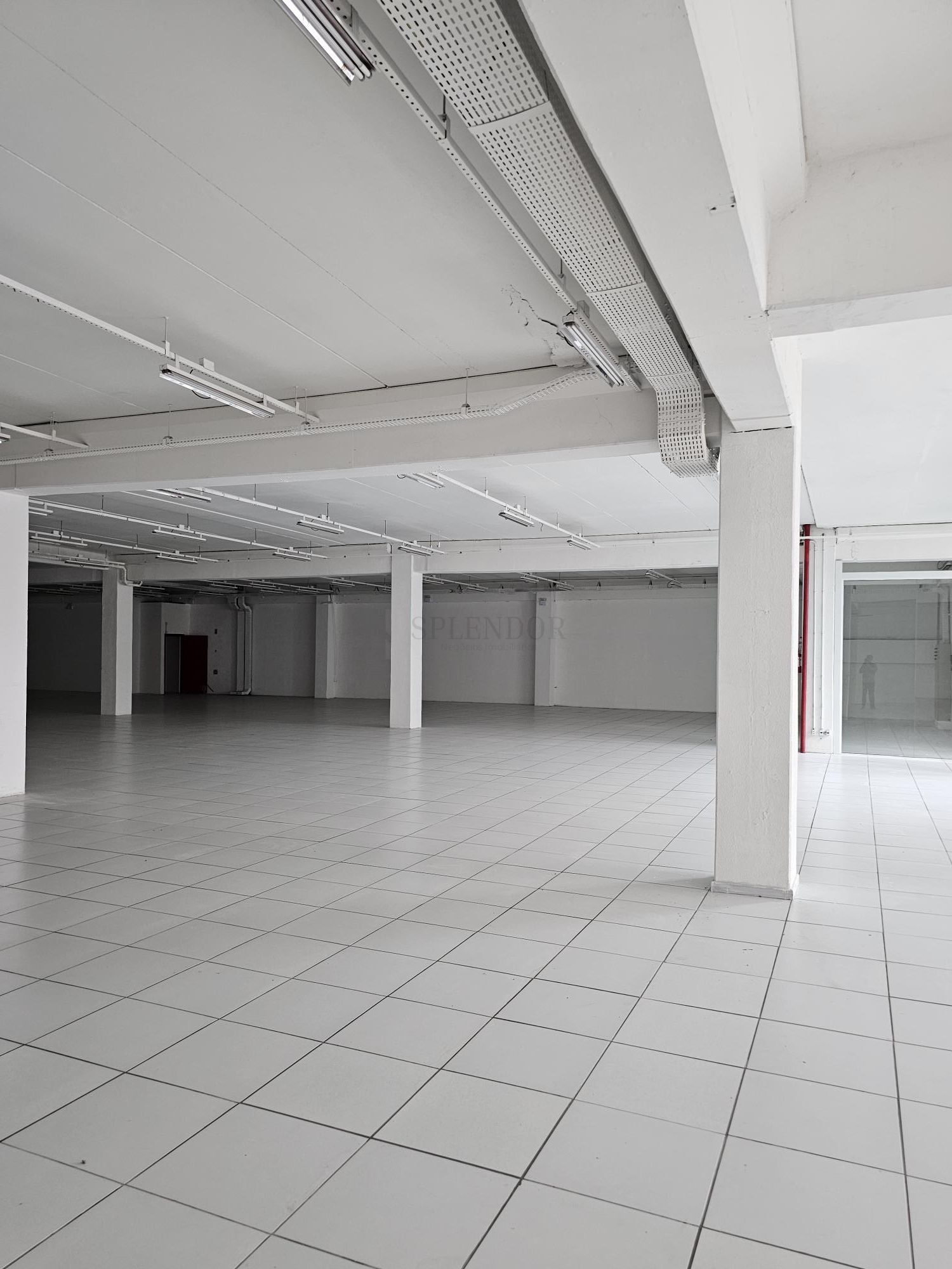 Sala-Conjunto, 1863 m² - Foto 17