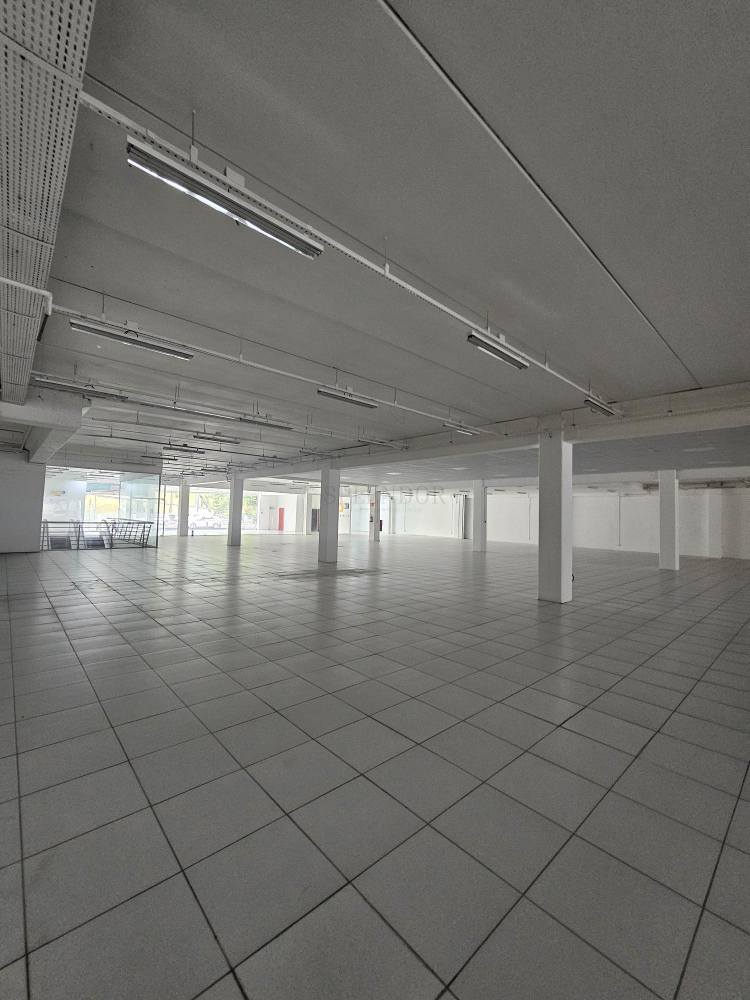 Sala-Conjunto, 1863 m² - Foto 9