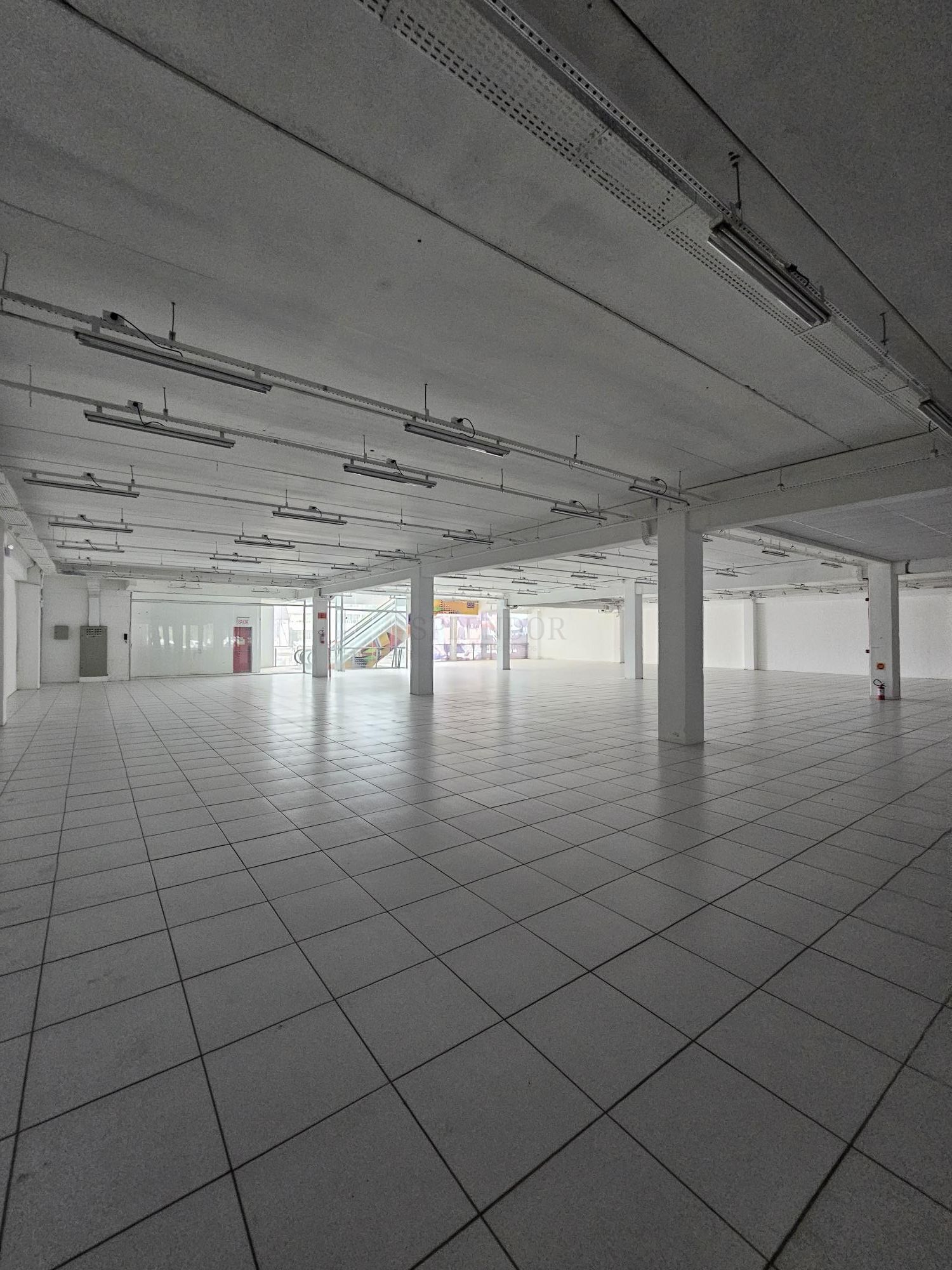 Sala-Conjunto, 1863 m² - Foto 25