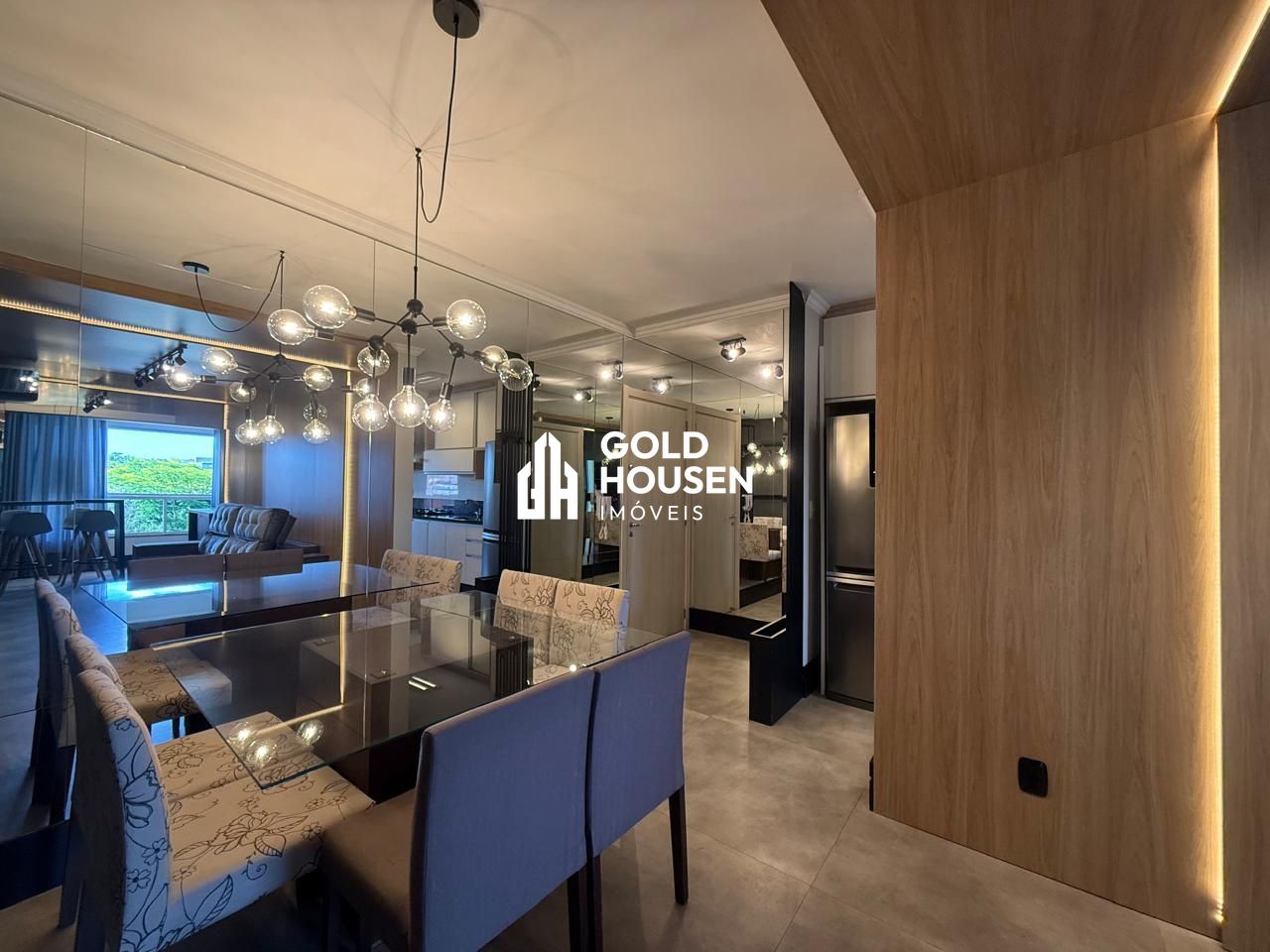 Apartamento semimobiliado de 77m² com 2 dormitórios e 2 box no Centro de Lajeado