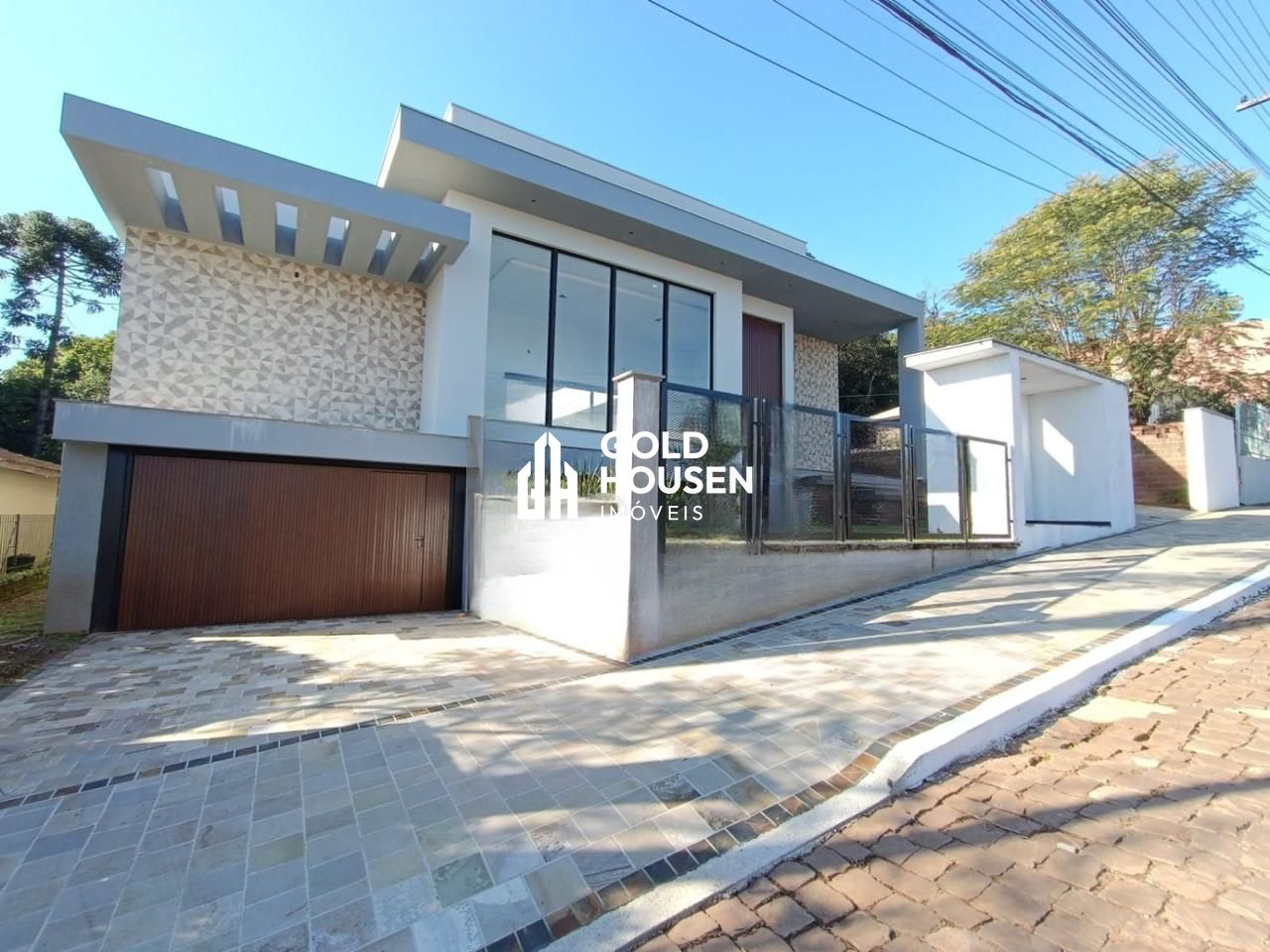 Casa Alto Padrão de 3 dormitórios no bairro Campestre!