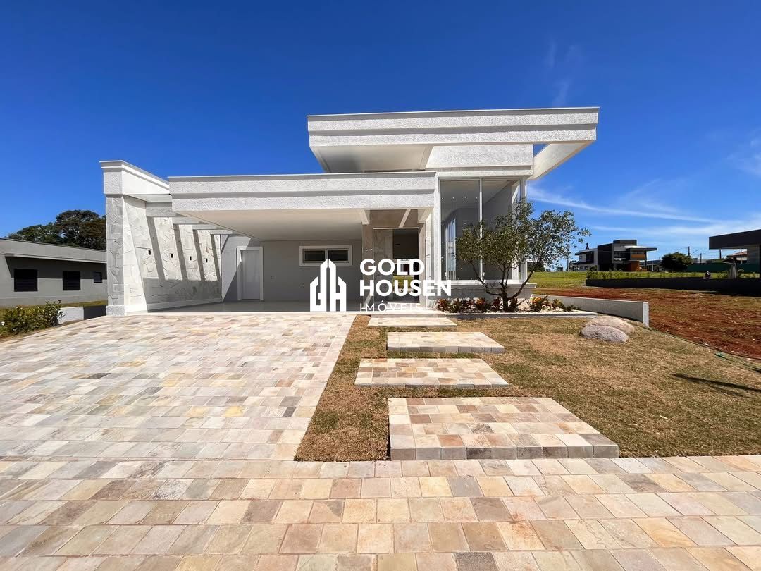 Linda casa plana semimobiliada 3 suítes em Condomínio Fechado em Conventos