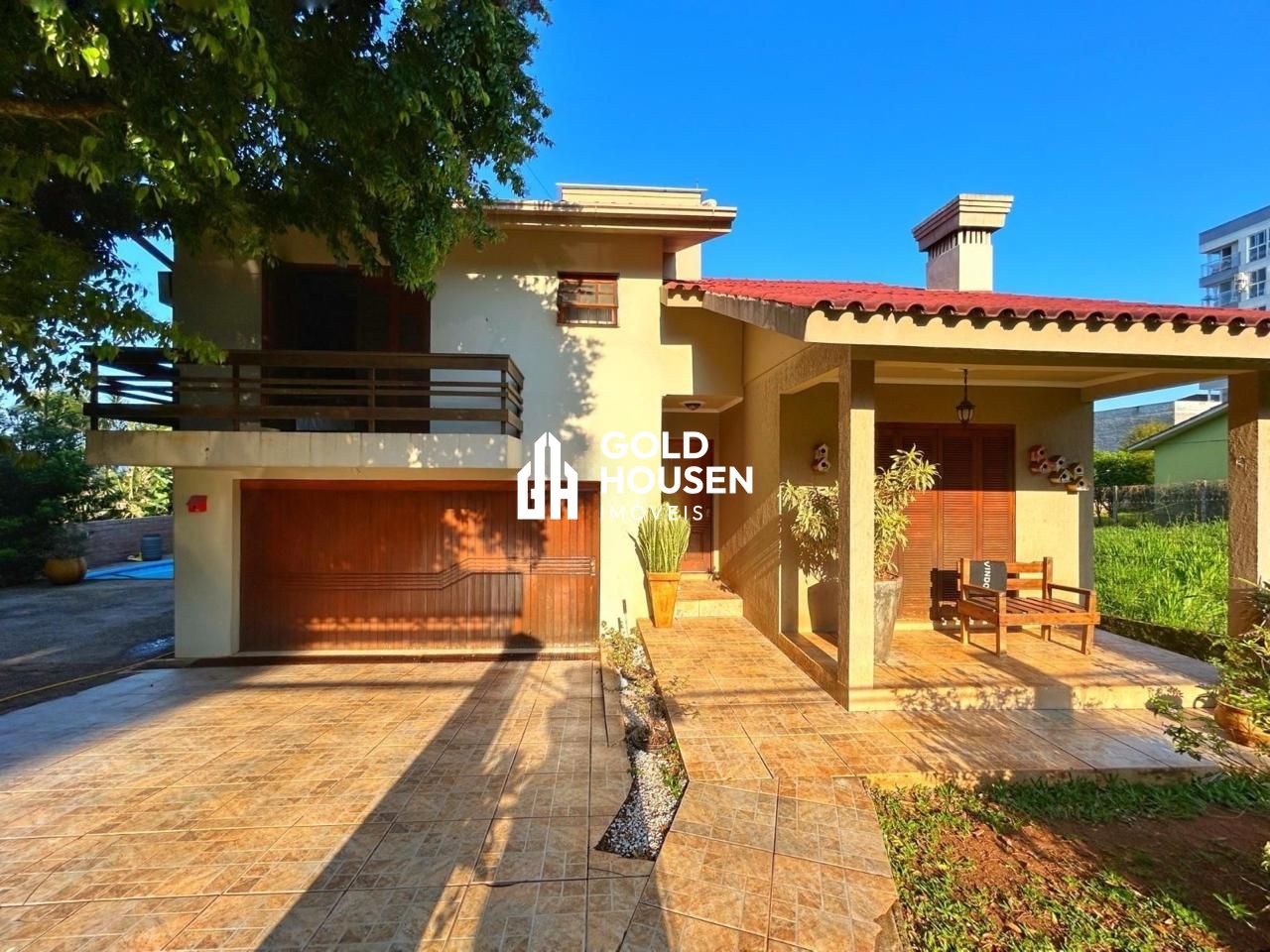 Casa ampla semimobiliada com 3 dormitórios no bairro Universitário em Lajeado