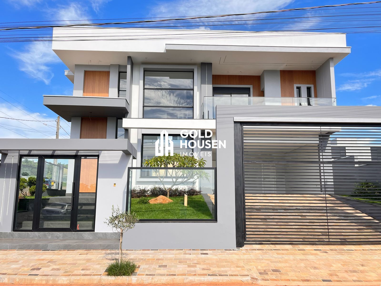 Belíssima casa de alto padrão, 3 suítes, lareira no Universitário, Lajeado/RS