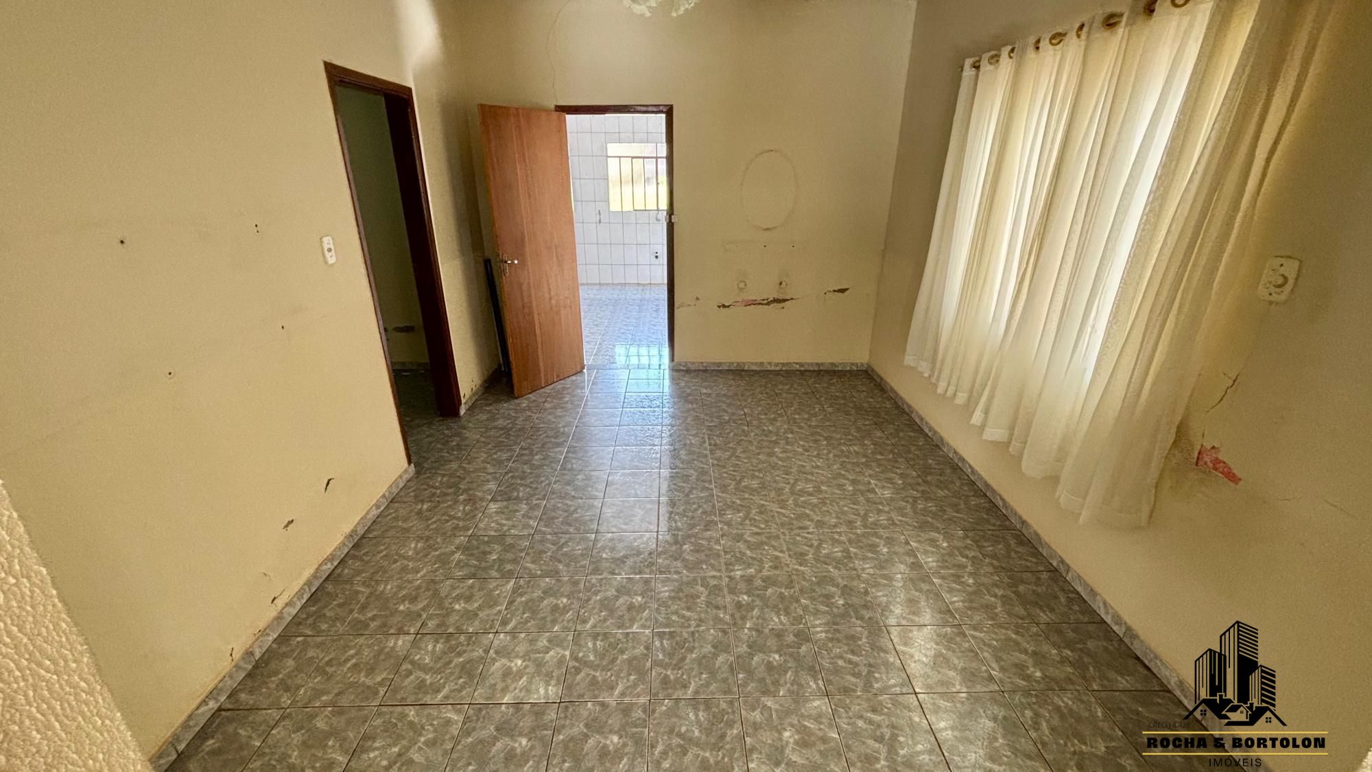 Casa à venda com 3 quartos, 190m² - Foto 2