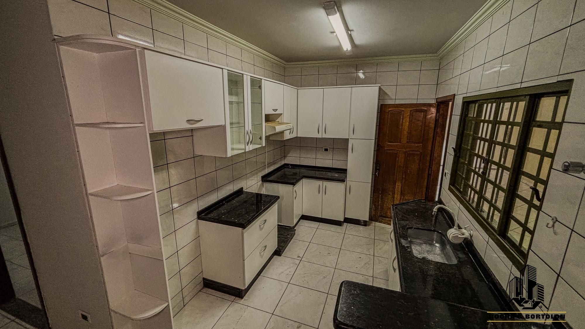 Casa à venda com 3 quartos, 296m² - Foto 12