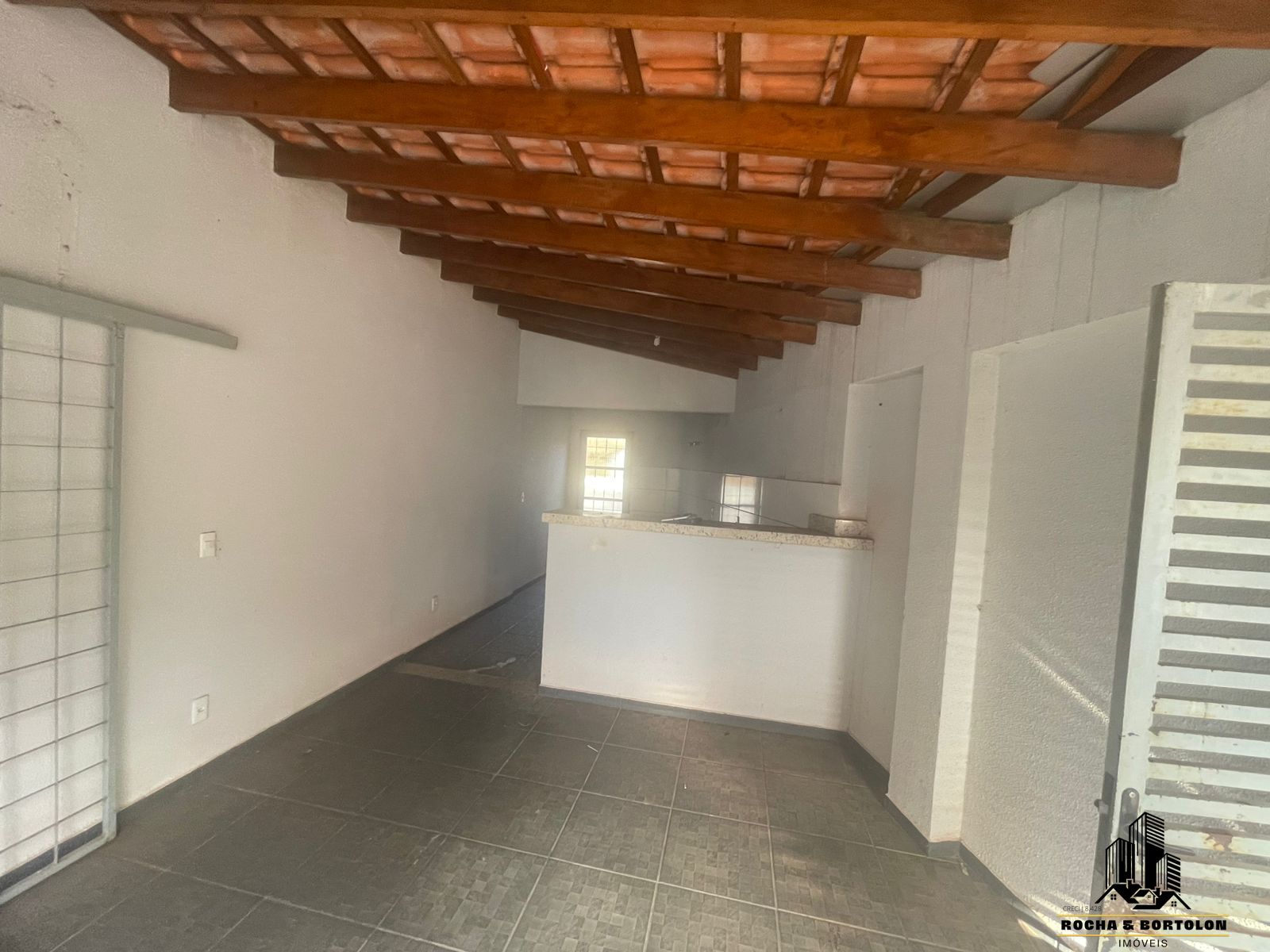 Casa à venda com 5 quartos, 350m² - Foto 3