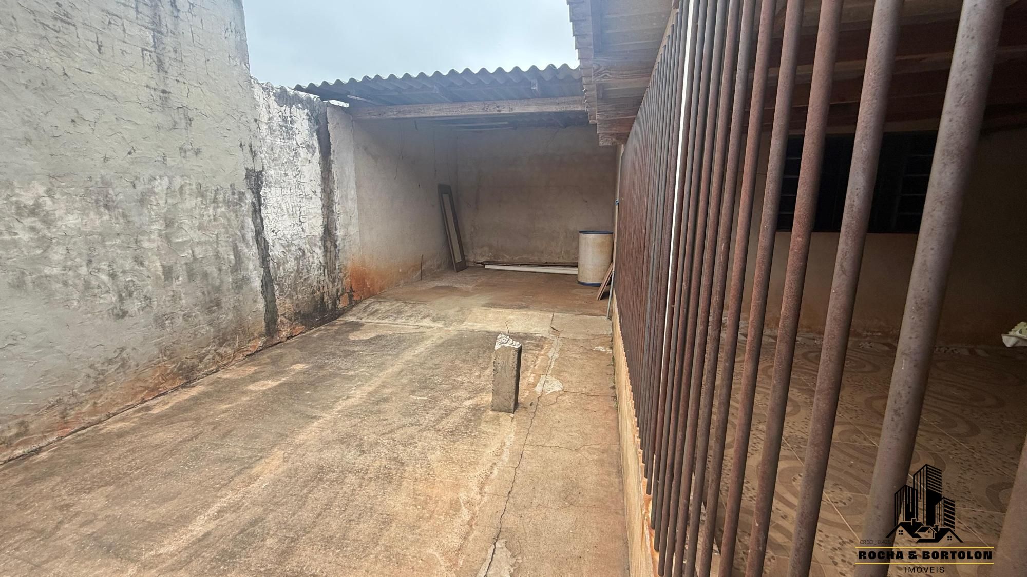 Casa à venda e aluguel com 2 quartos, 250m² - Foto 3