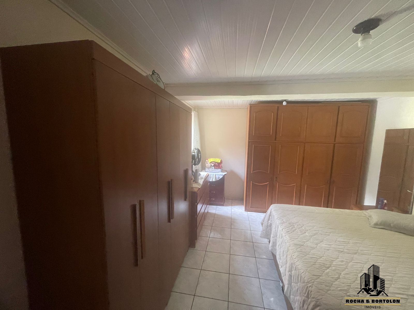 Casa à venda e aluguel com 2 quartos, 220m² - Foto 9