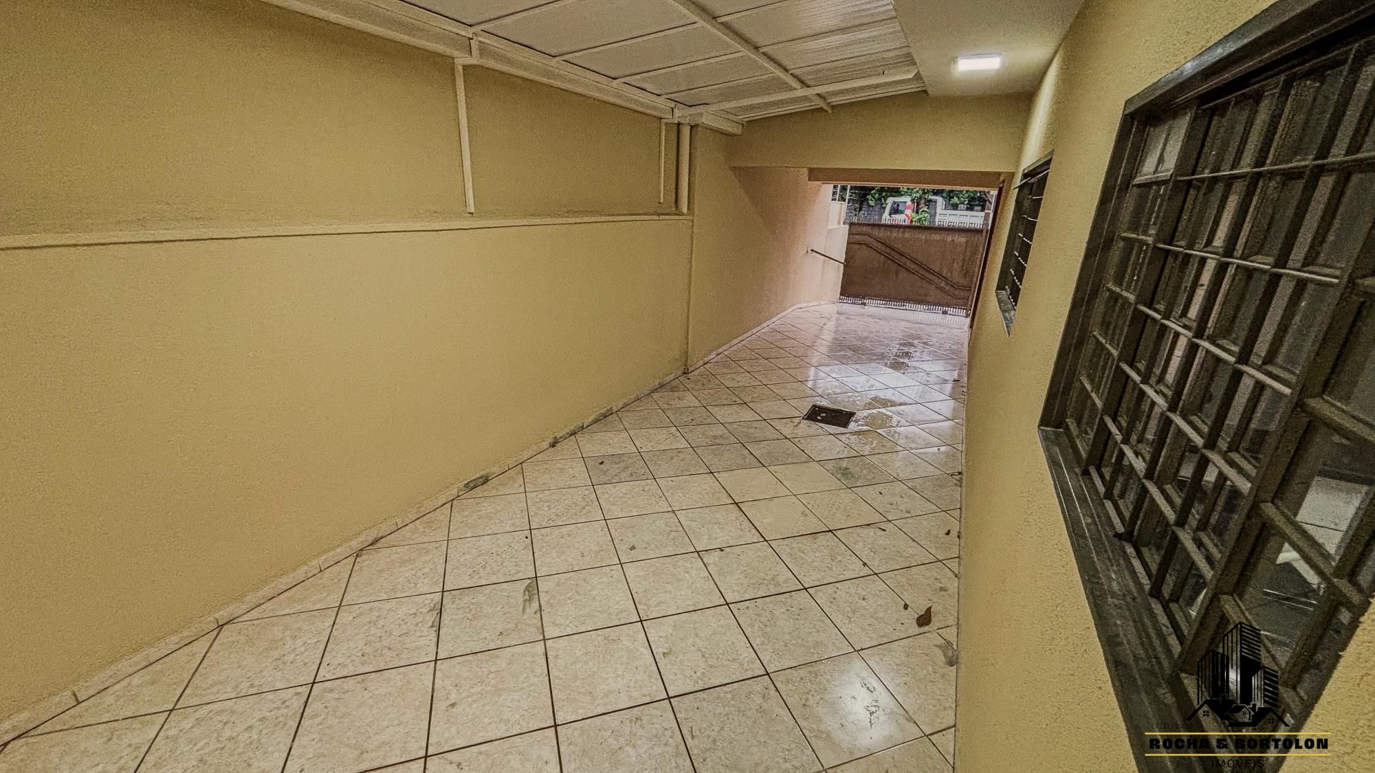 Casa à venda com 3 quartos, 296m² - Foto 9