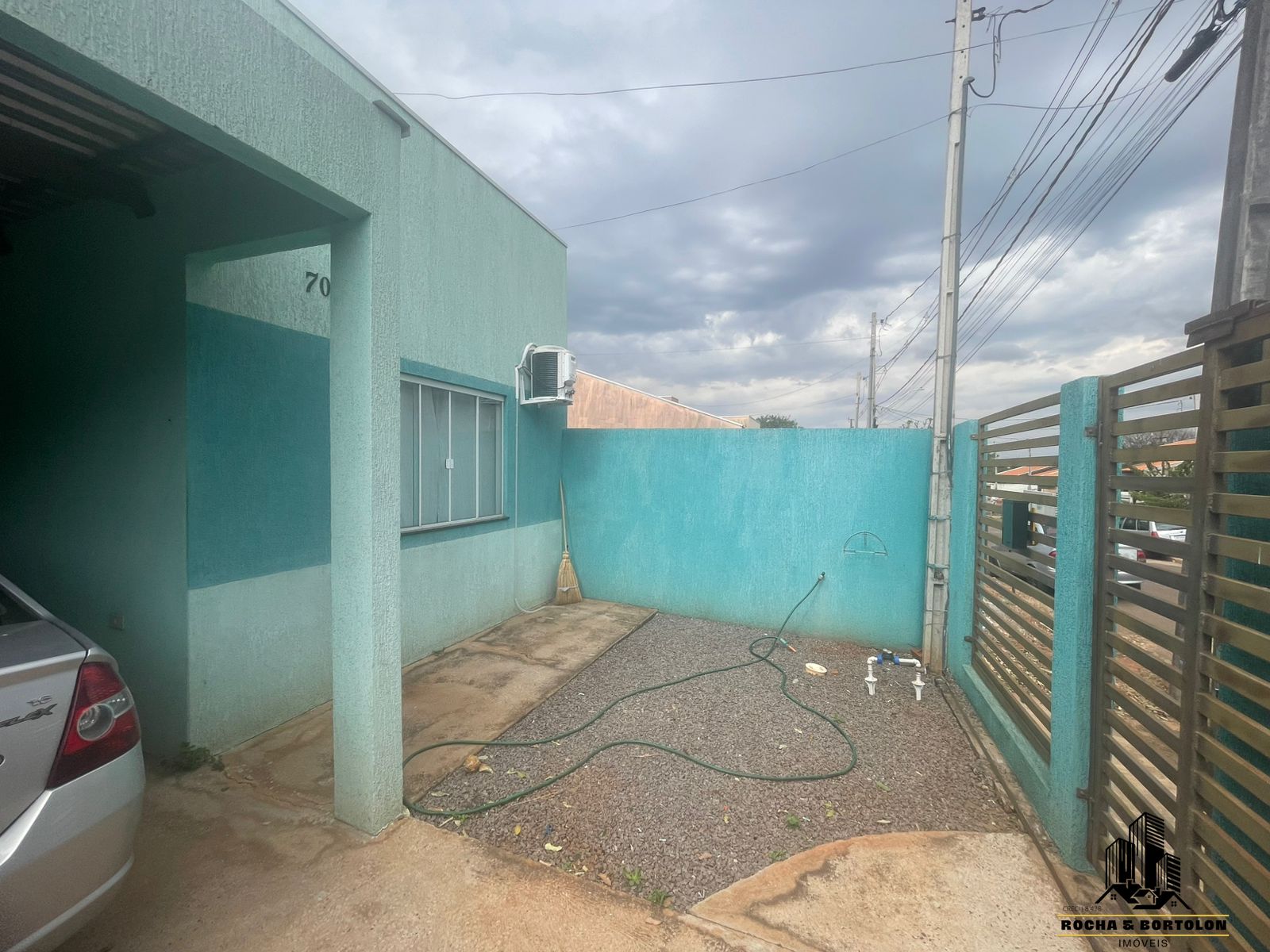 Casa à venda e aluguel com 3 quartos, 86m² - Foto 2