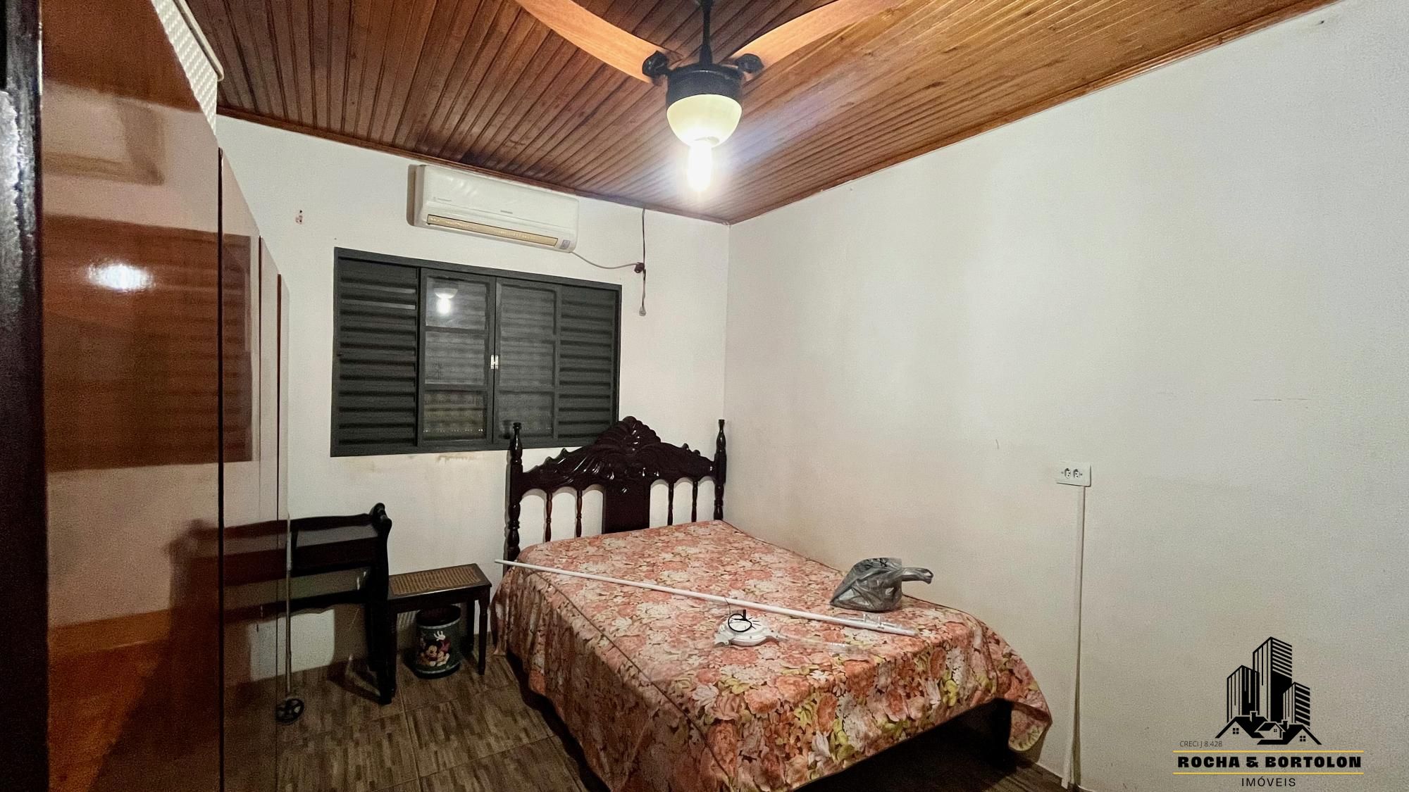 Casa à venda com 3 quartos, 200m² - Foto 10