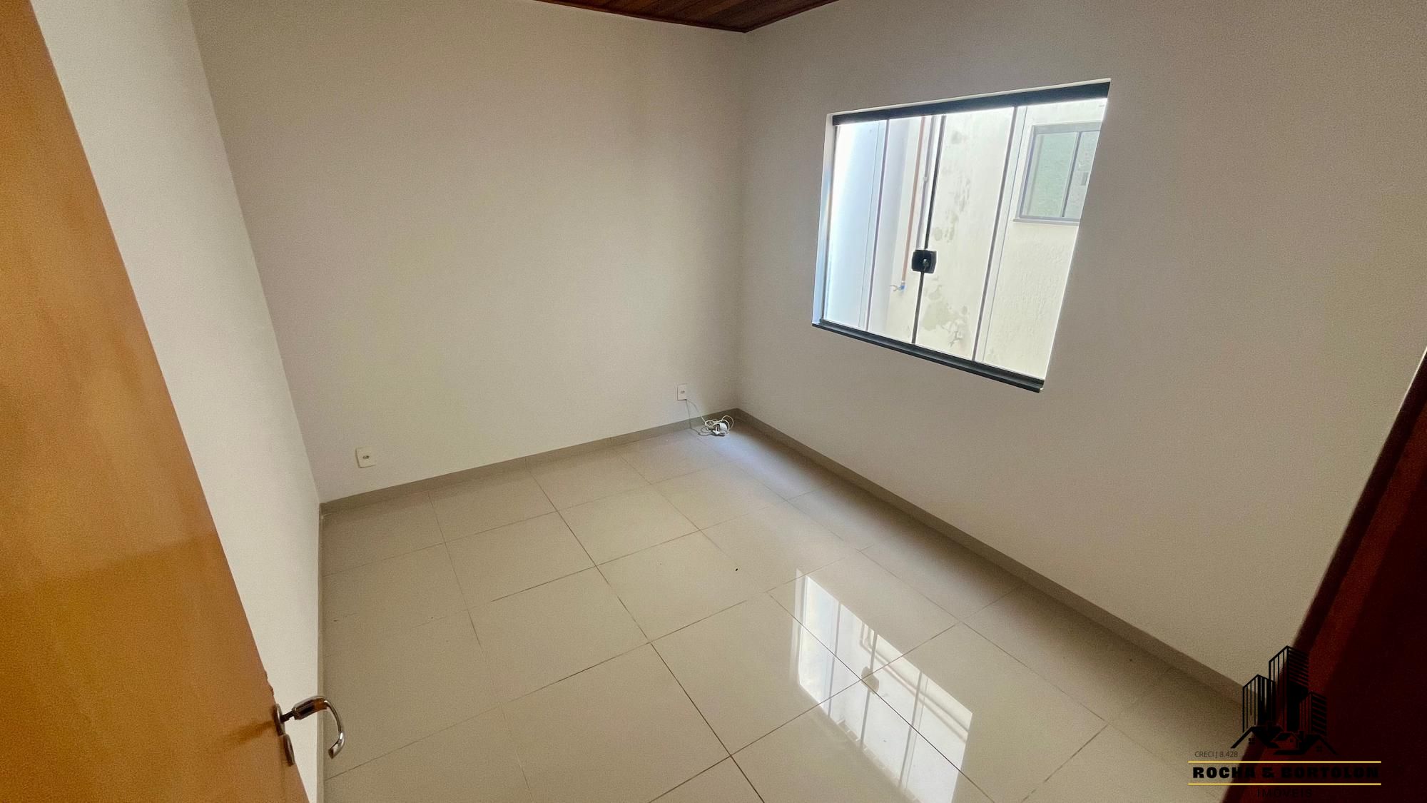 Casa à venda com 2 quartos, 104m² - Foto 5