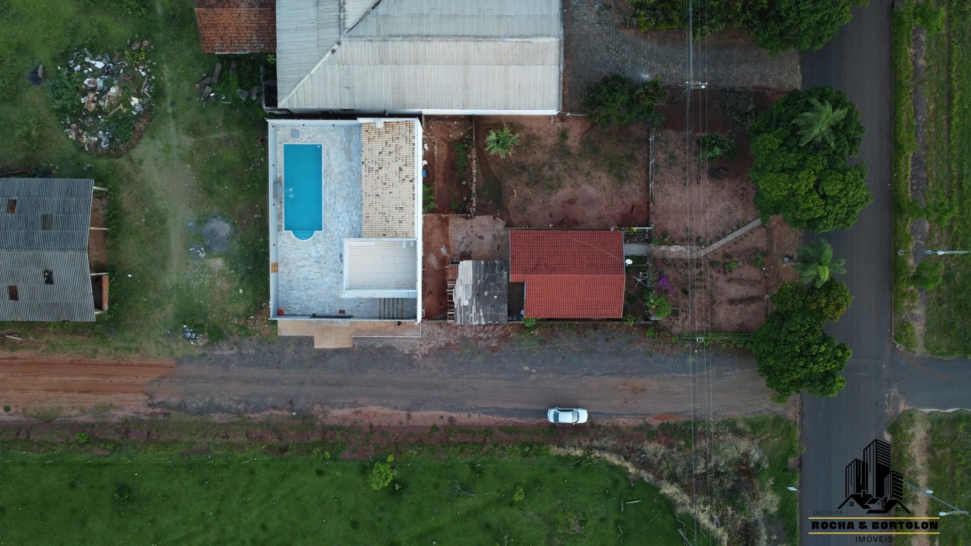 Prédio Inteiro à venda com 1 quarto, 97m² - Foto 2