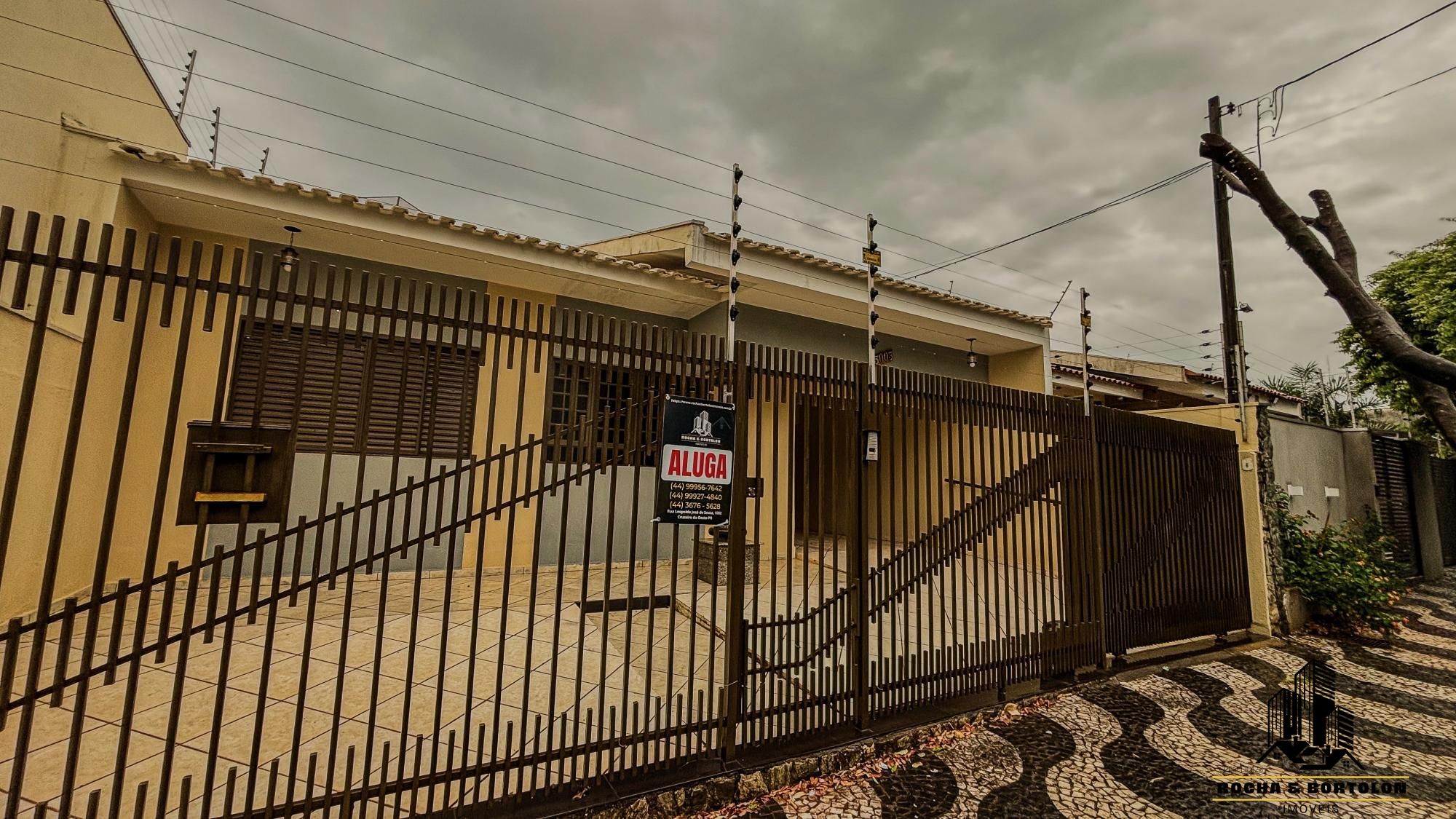 Casa à venda com 3 quartos, 296m² - Foto 3