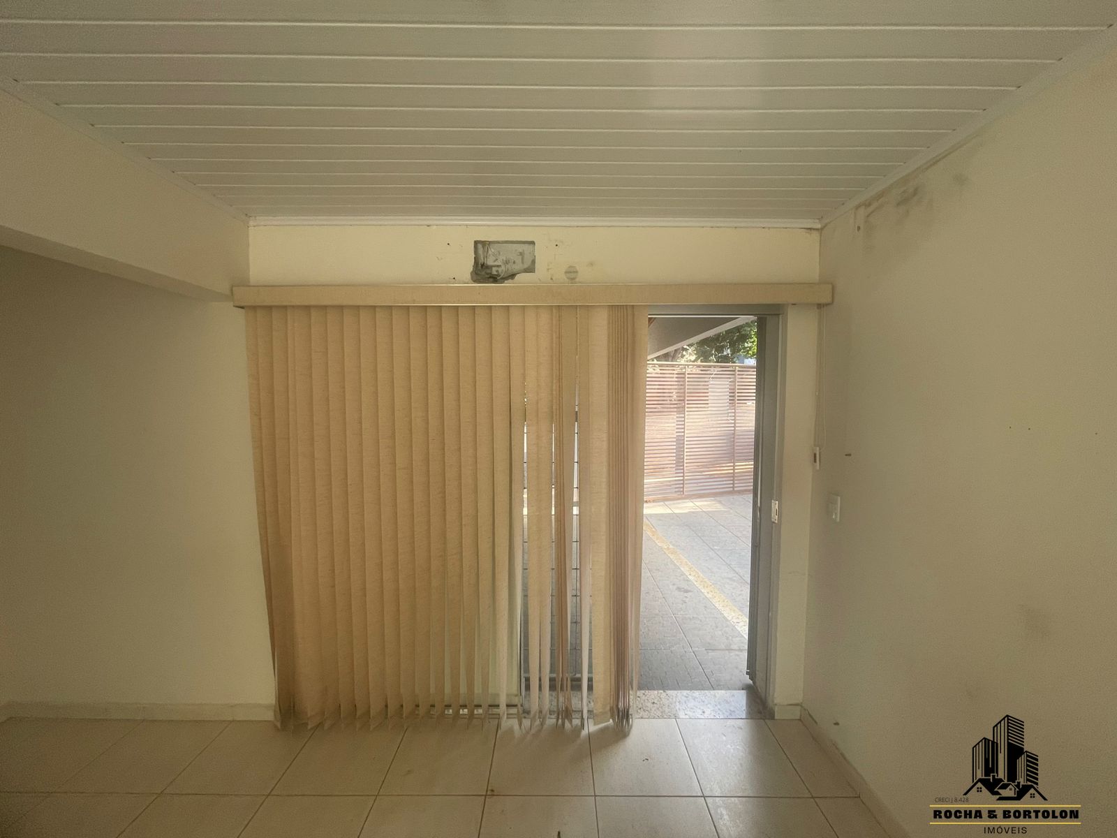 Casa à venda com 5 quartos, 350m² - Foto 11