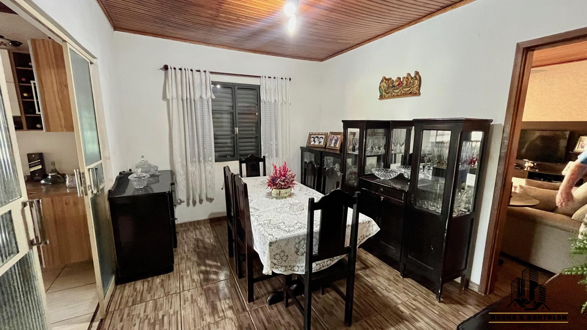 Casa à venda com 3 quartos, 200m² - Foto 9