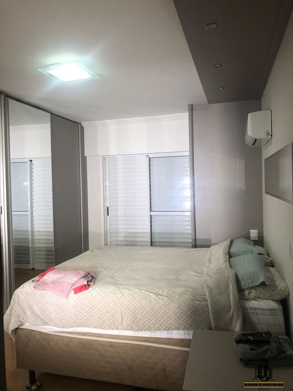 Apartamento à venda com 3 quartos, 195m² - Foto 8