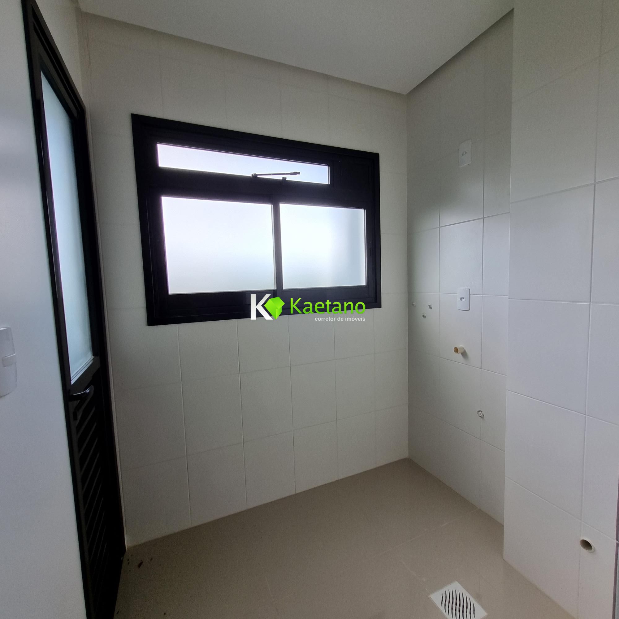 Apartamento à venda com 2 quartos, 68m² - Foto 5