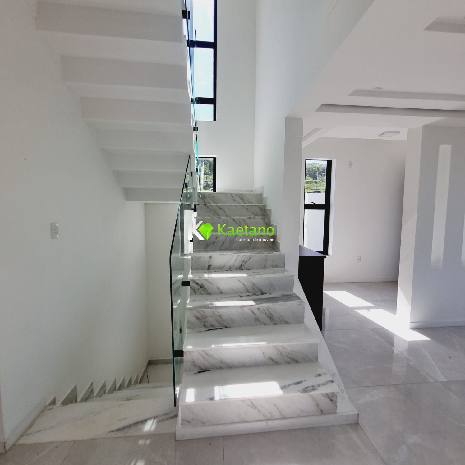 Casa à venda com 3 quartos, 271m² - Foto 12