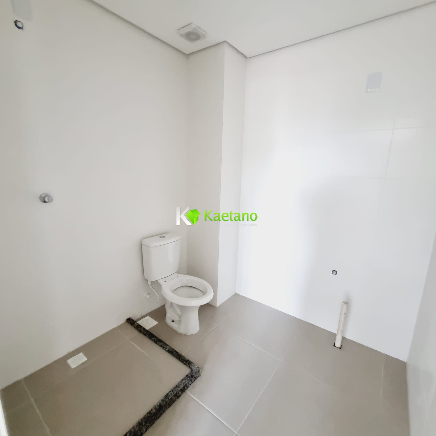 Apartamento à venda com 2 quartos, 62m² - Foto 11