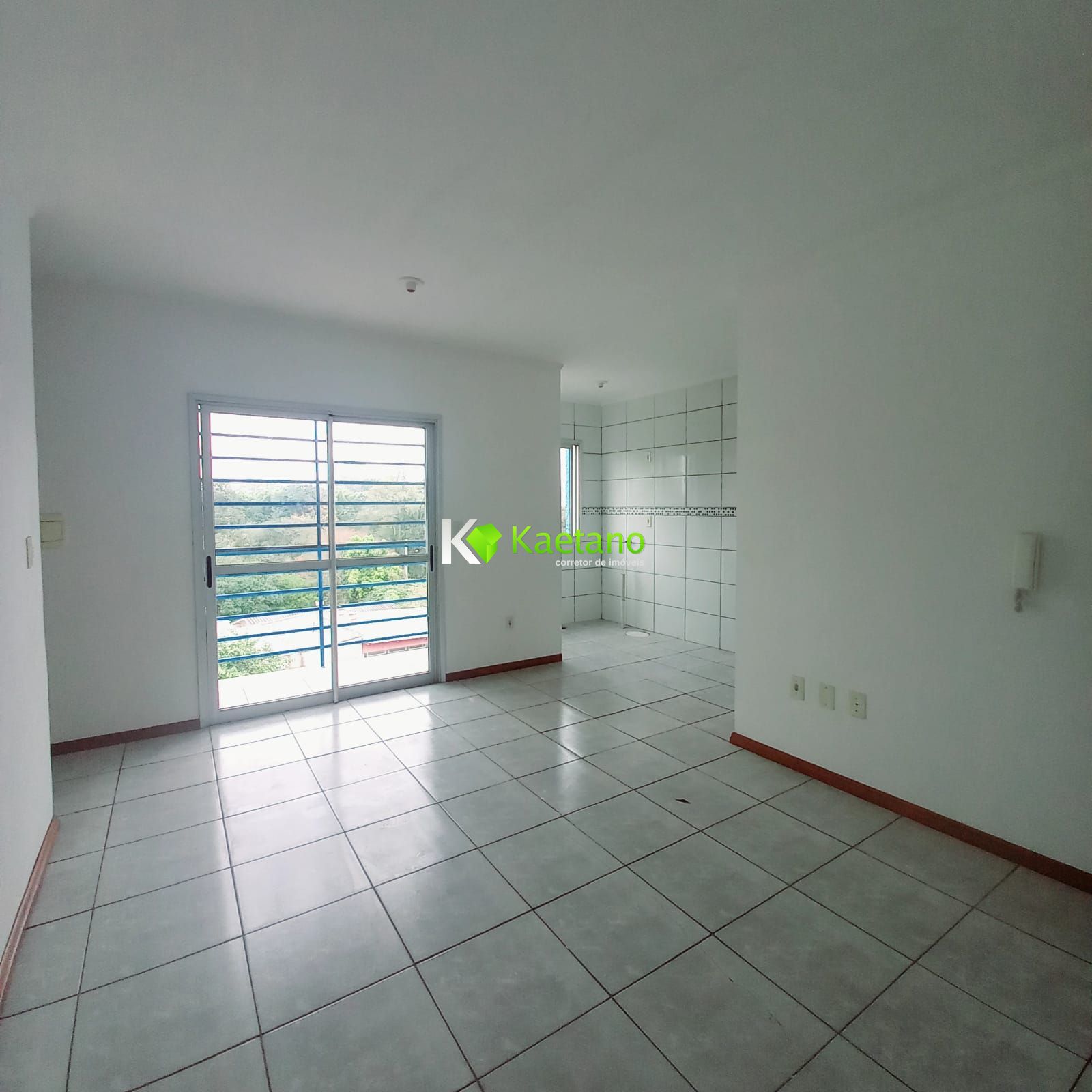 Apartamento à venda com 2 quartos, 68m² - Foto 2