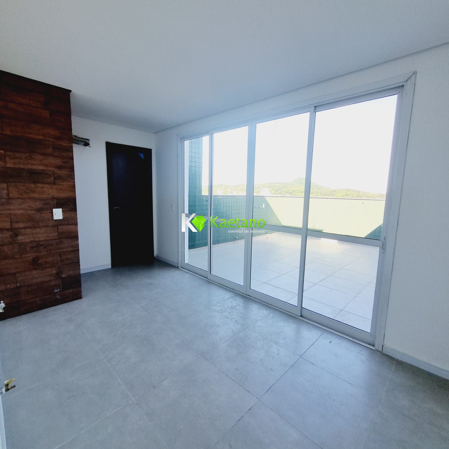 Apartamento à venda com 3 quartos, 220m² - Foto 4