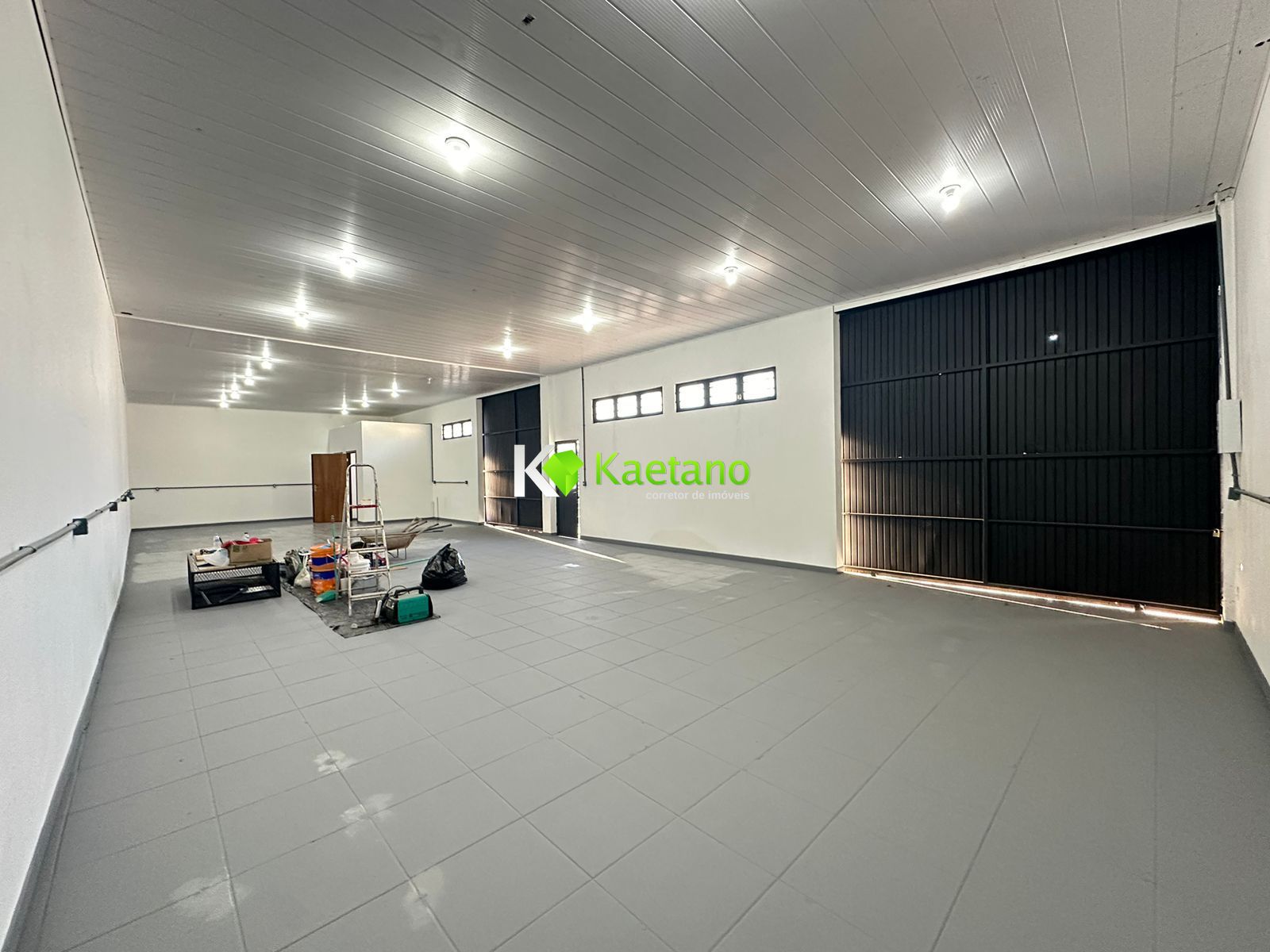 Depósito-Galpão-Armazém à venda e aluguel com 1 quarto, 145m² - Foto 3