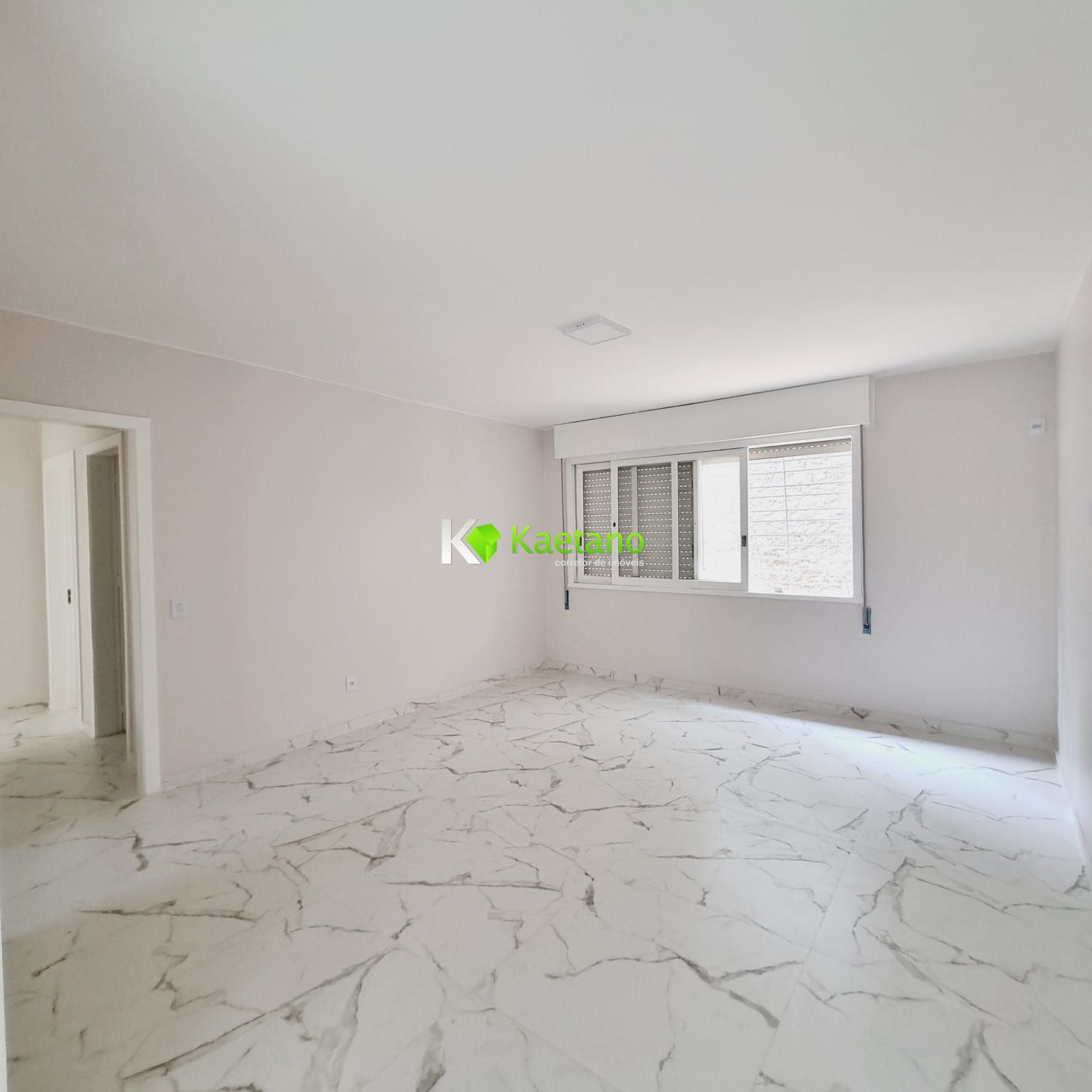 Apartamento à venda com 3 quartos, 135m² - Foto 3