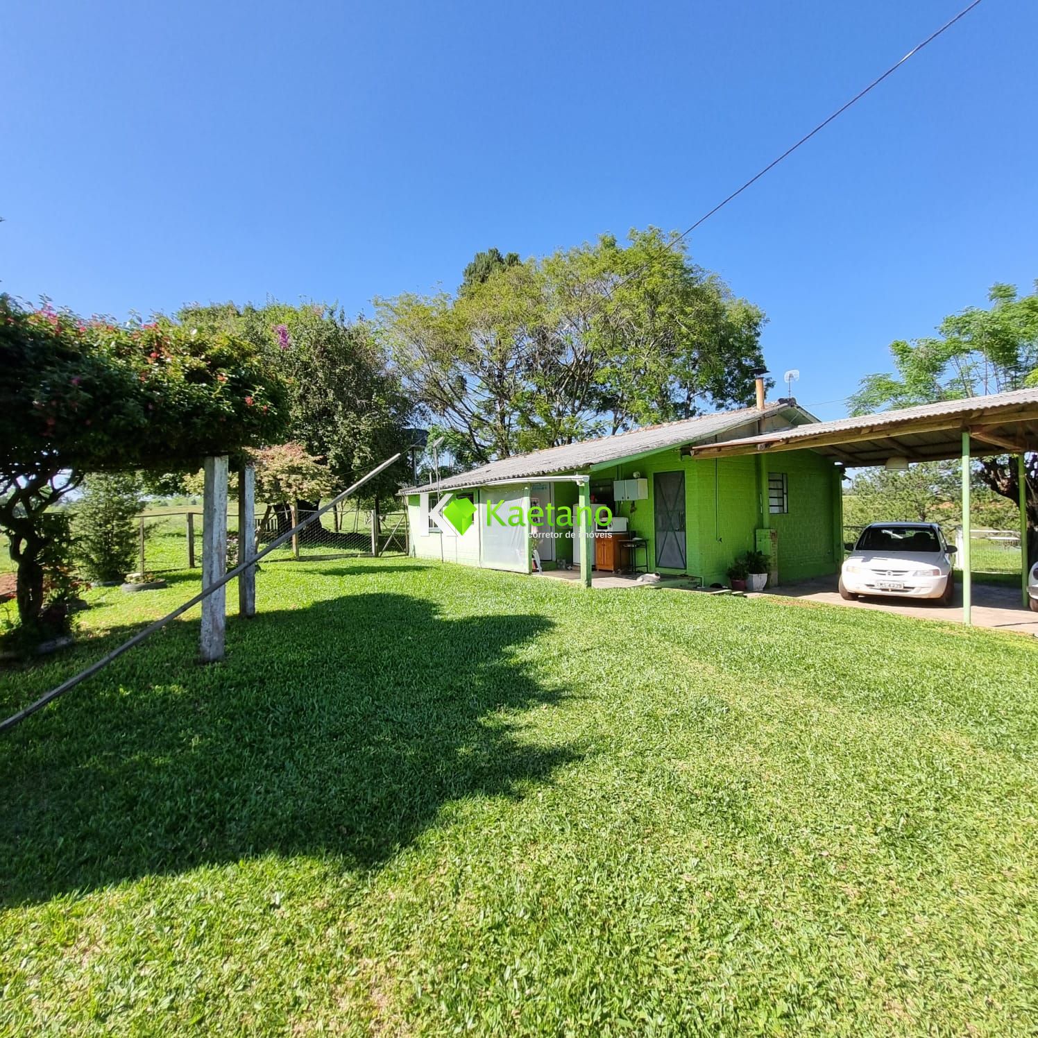 Fazenda à venda com 5 quartos, 200m² - Foto 2