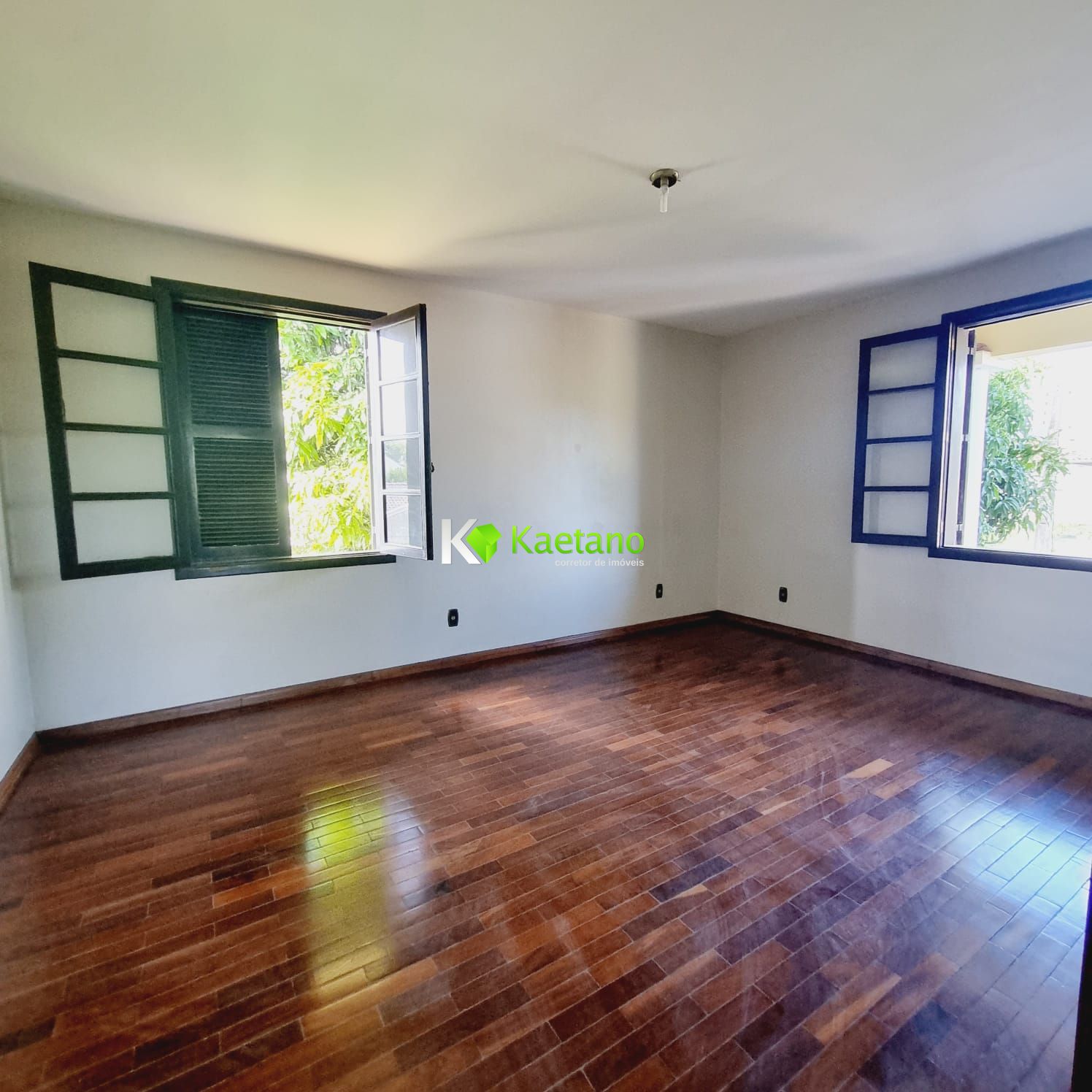 Casa à venda com 6 quartos, 388m² - Foto 15