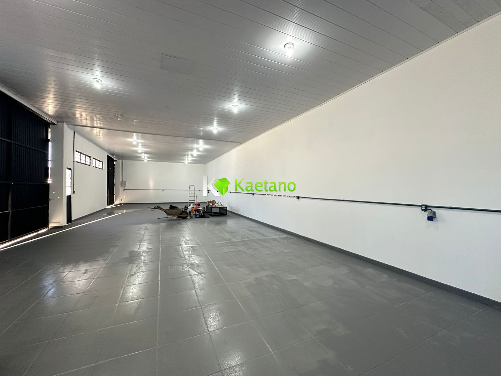 Depósito-Galpão-Armazém à venda e aluguel com 1 quarto, 145m² - Foto 5