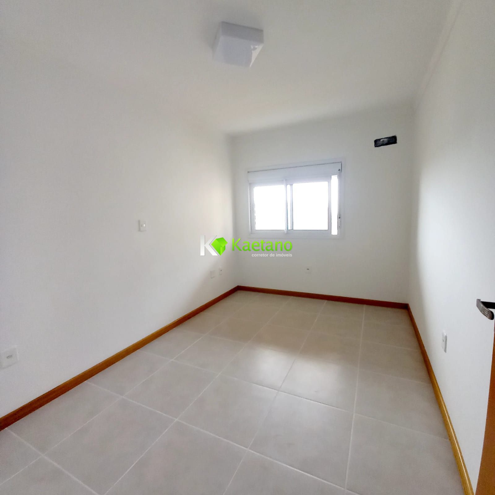 Apartamento à venda com 2 quartos, 81m² - Foto 11