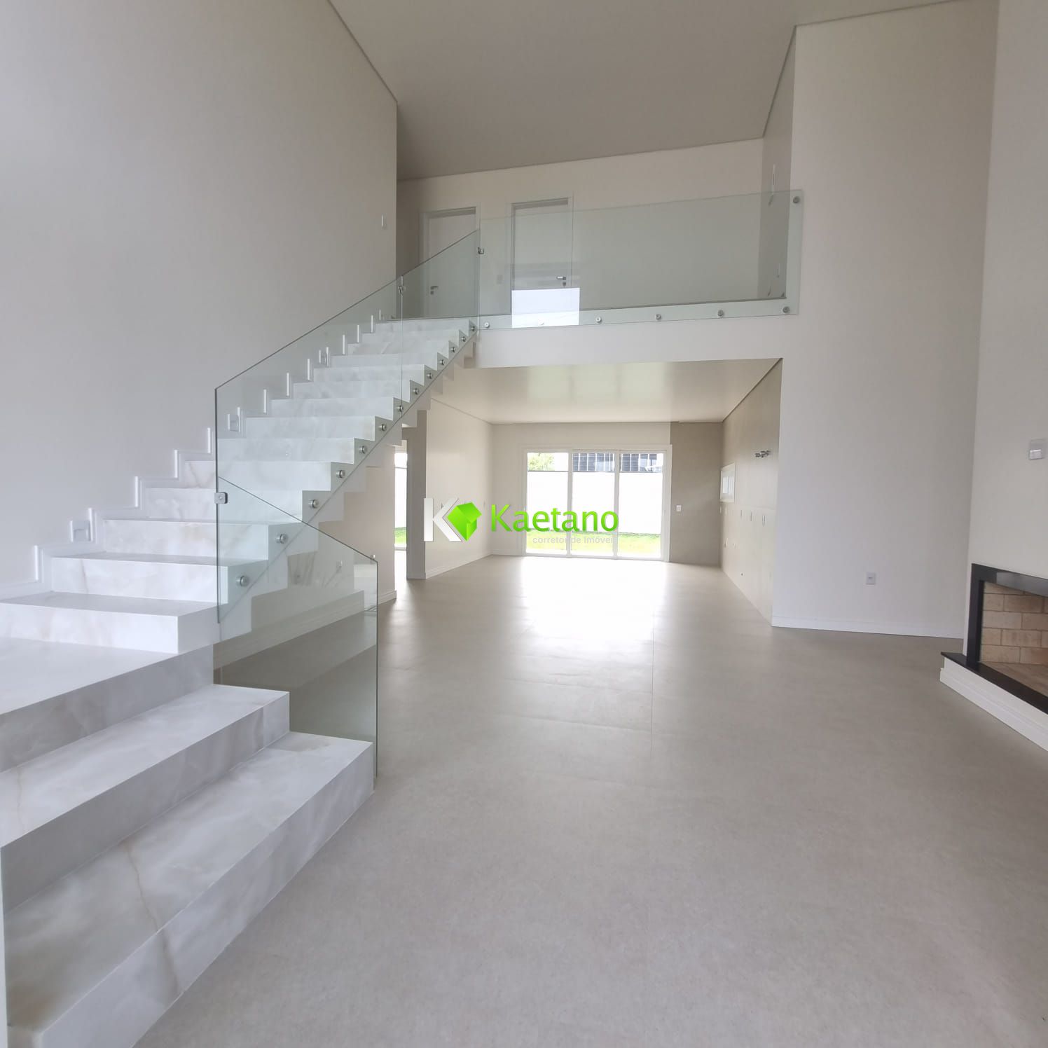 Casa à venda com 3 quartos, 247m² - Foto 4