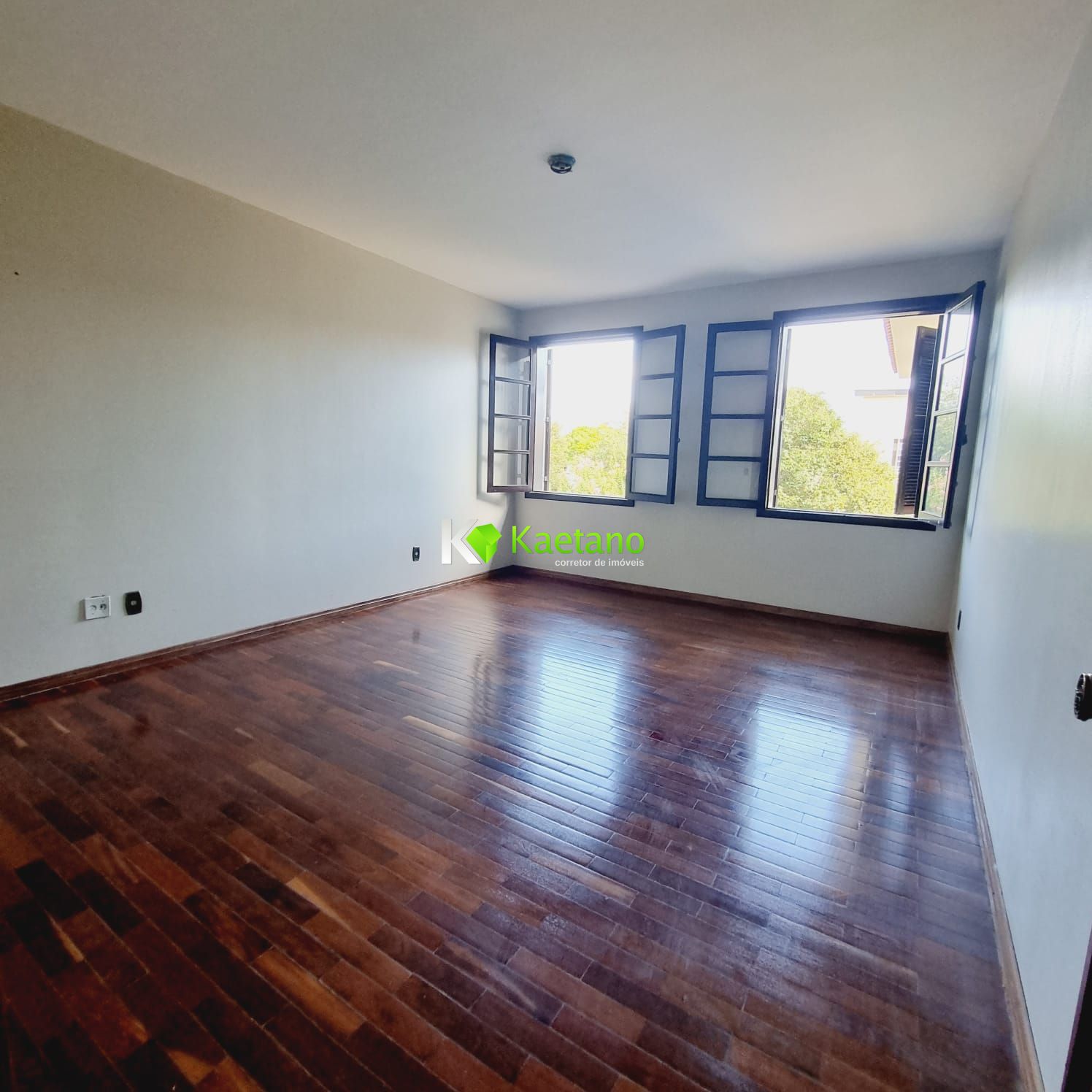 Casa à venda com 6 quartos, 388m² - Foto 12