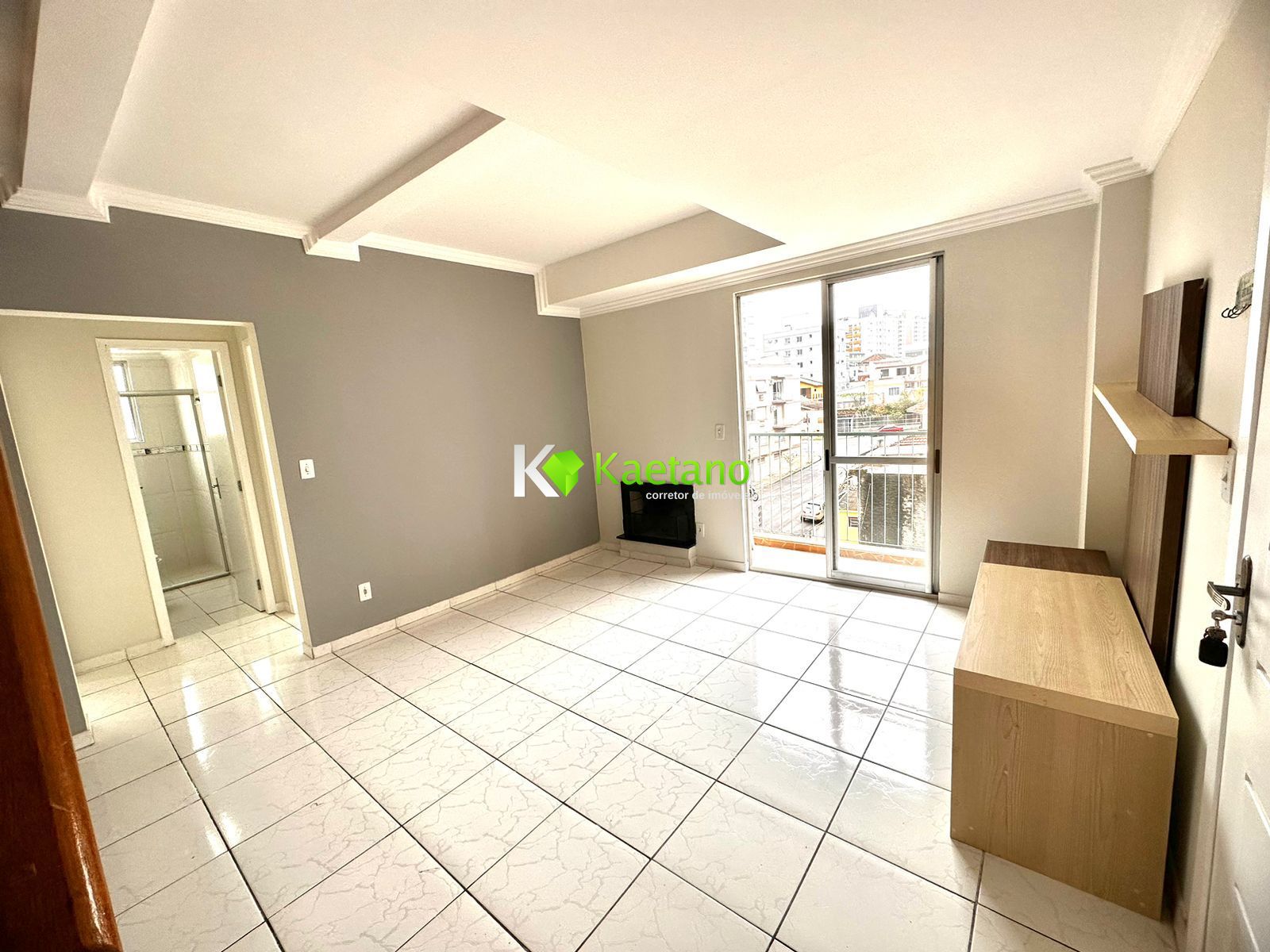 Apartamento à venda com 3 quartos, 121m² - Foto 2