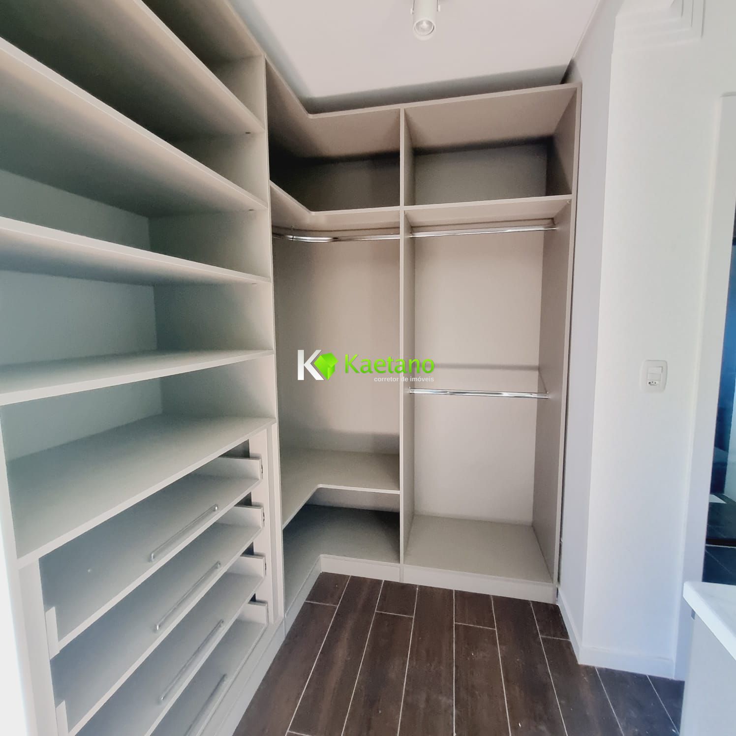 Casa à venda com 3 quartos, 271m² - Foto 15