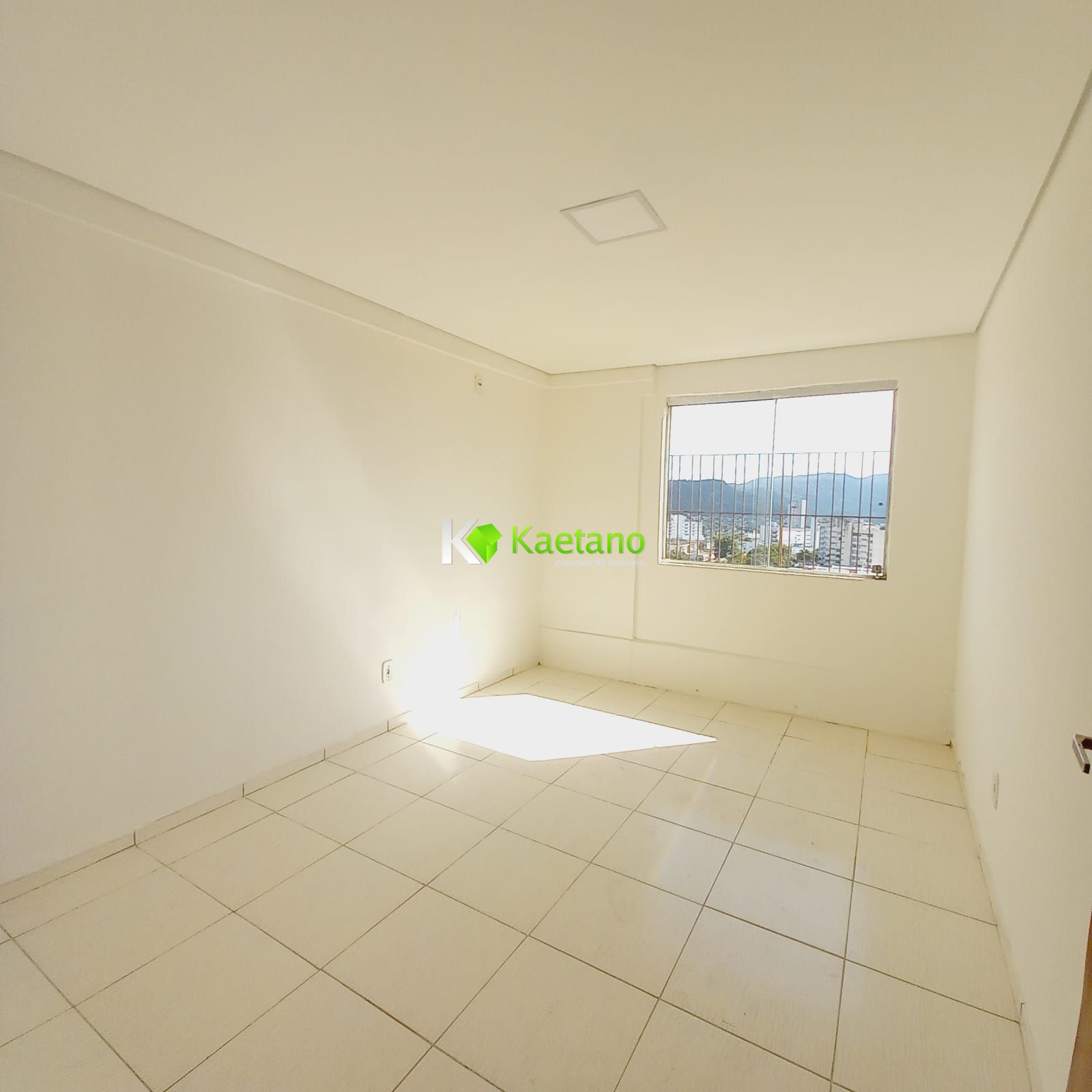 Apartamento à venda com 2 quartos, 94m² - Foto 11