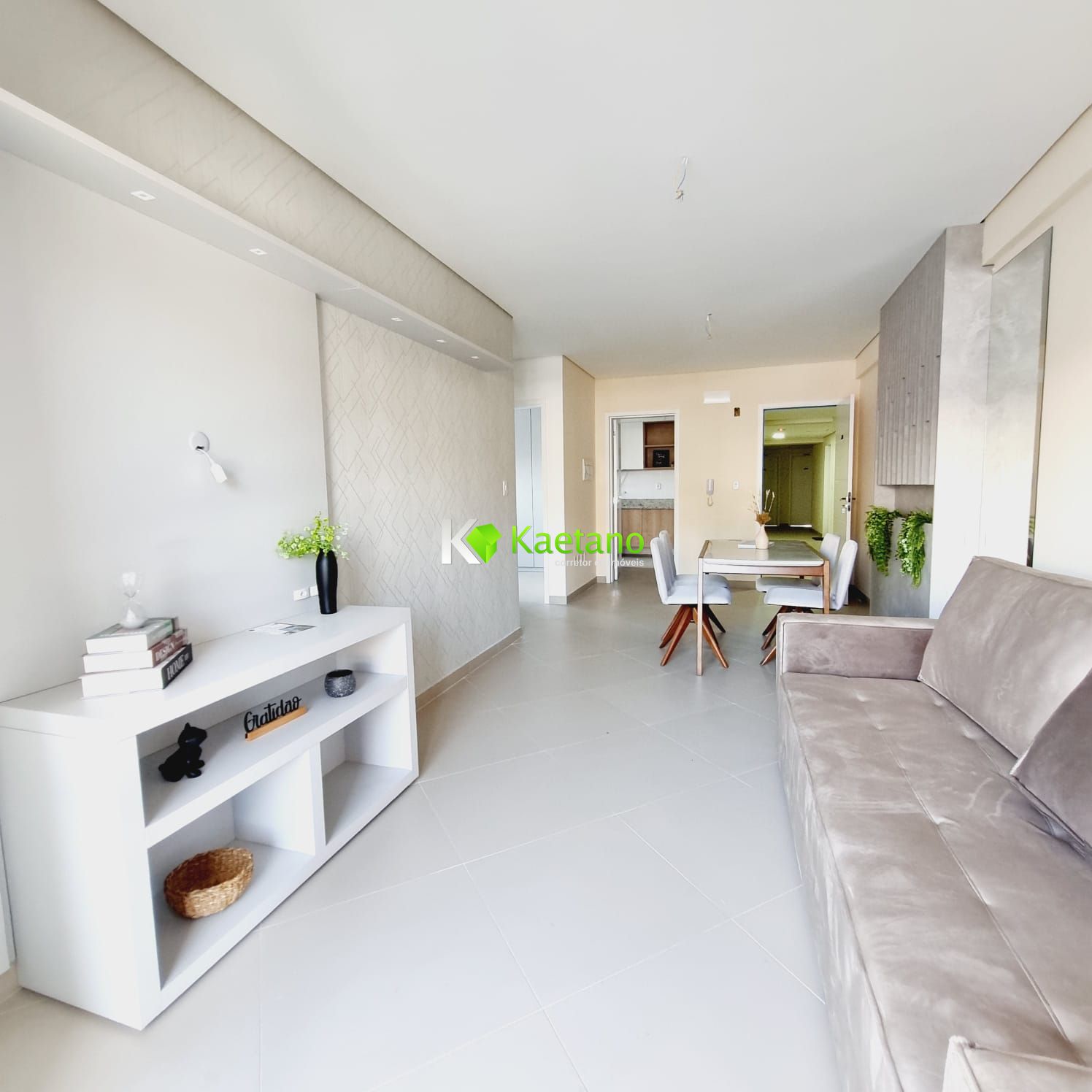 Apartamento à venda com 2 quartos, 76m² - Foto 3