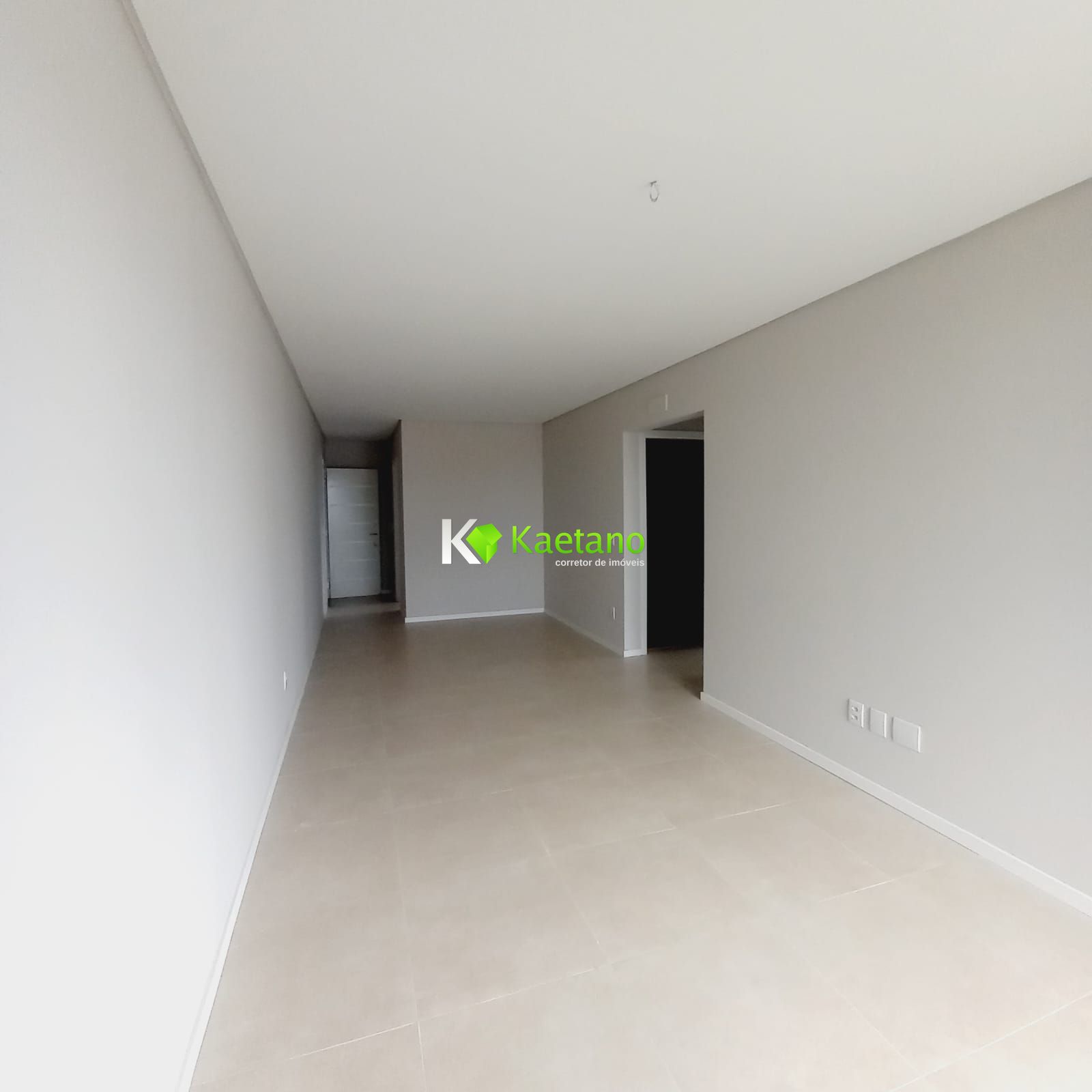 Apartamento à venda com 2 quartos, 78m² - Foto 4