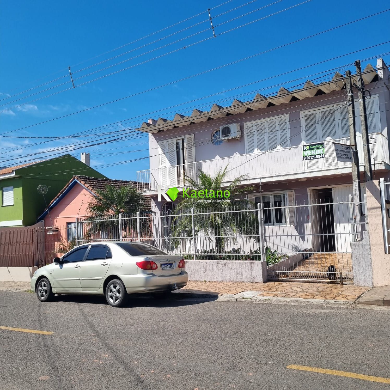 Casa à venda com 3 quartos, 120m² - Foto 1