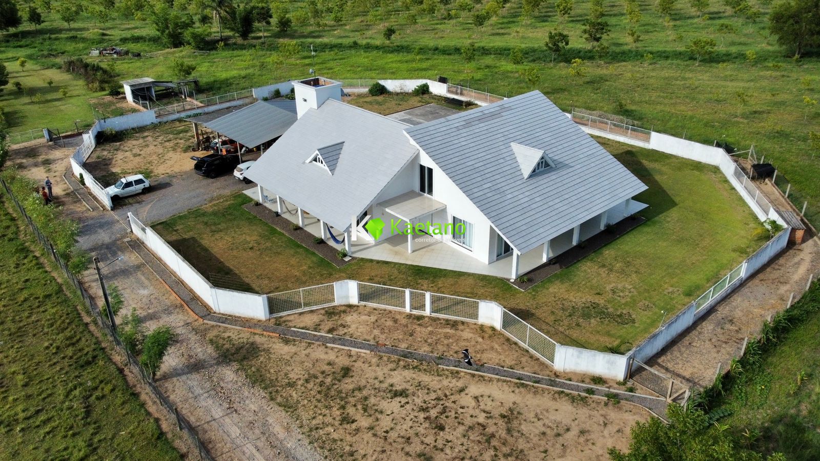 Fazenda à venda com 3 quartos, 600m² - Foto 10