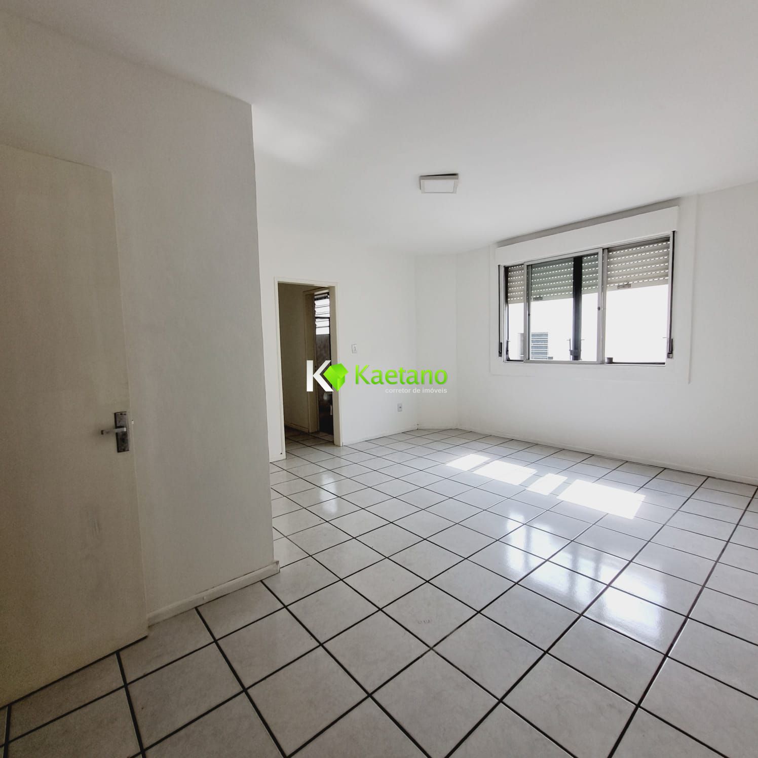 Apartamento à venda com 2 quartos, 98m² - Foto 2