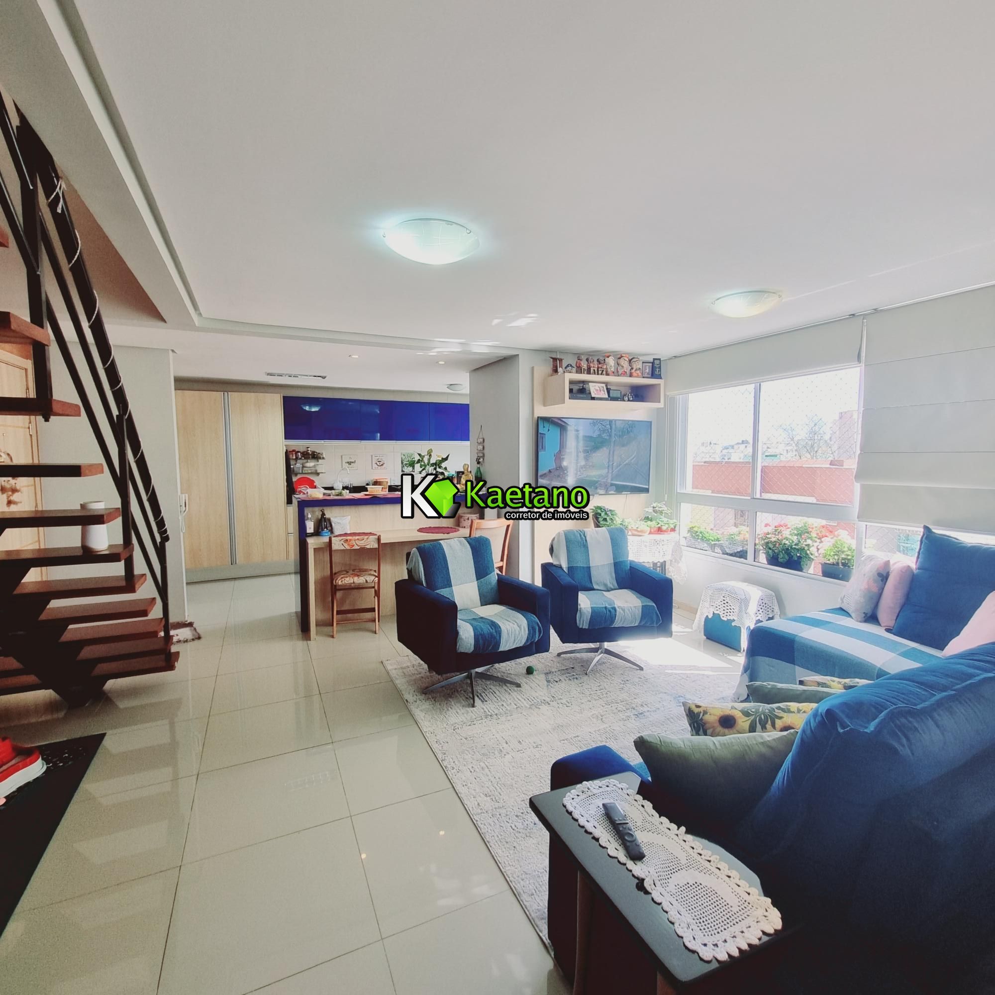 Cobertura à venda com 4 quartos, 250m² - Foto 3