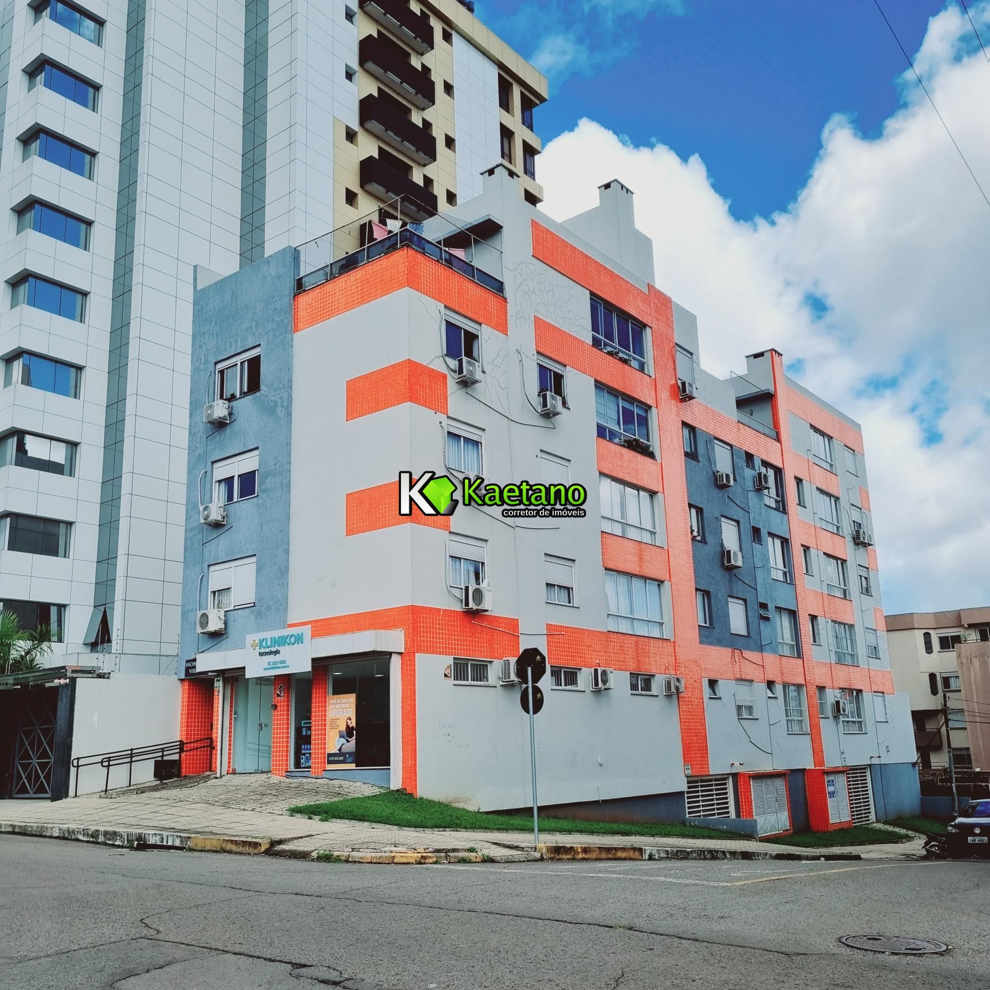 Cobertura à venda com 4 quartos, 250m² - Foto 1