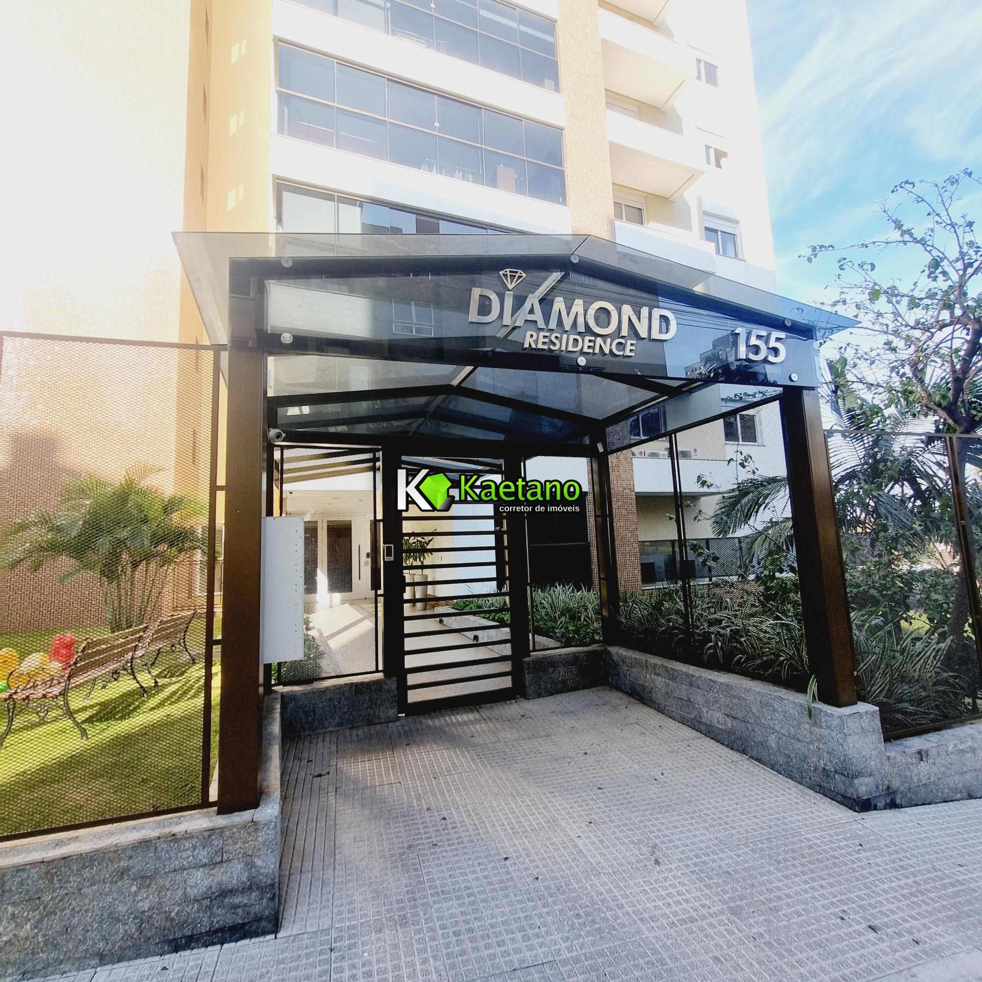 Apartamento à venda com 3 quartos, 145m² - Foto 2