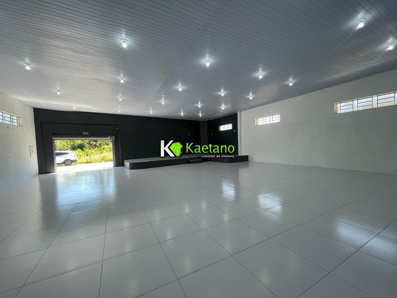 Depósito-Galpão-Armazém à venda, 350m² - Foto 4